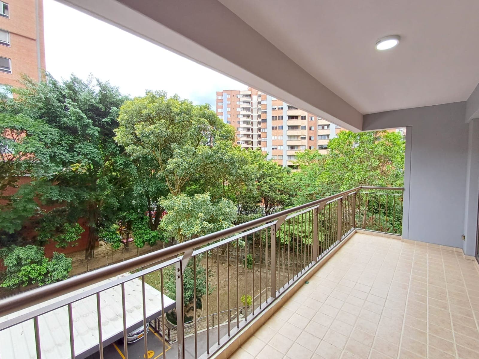Apartamento en arriendo en La Frontera, Envigado — foto 3 de 20