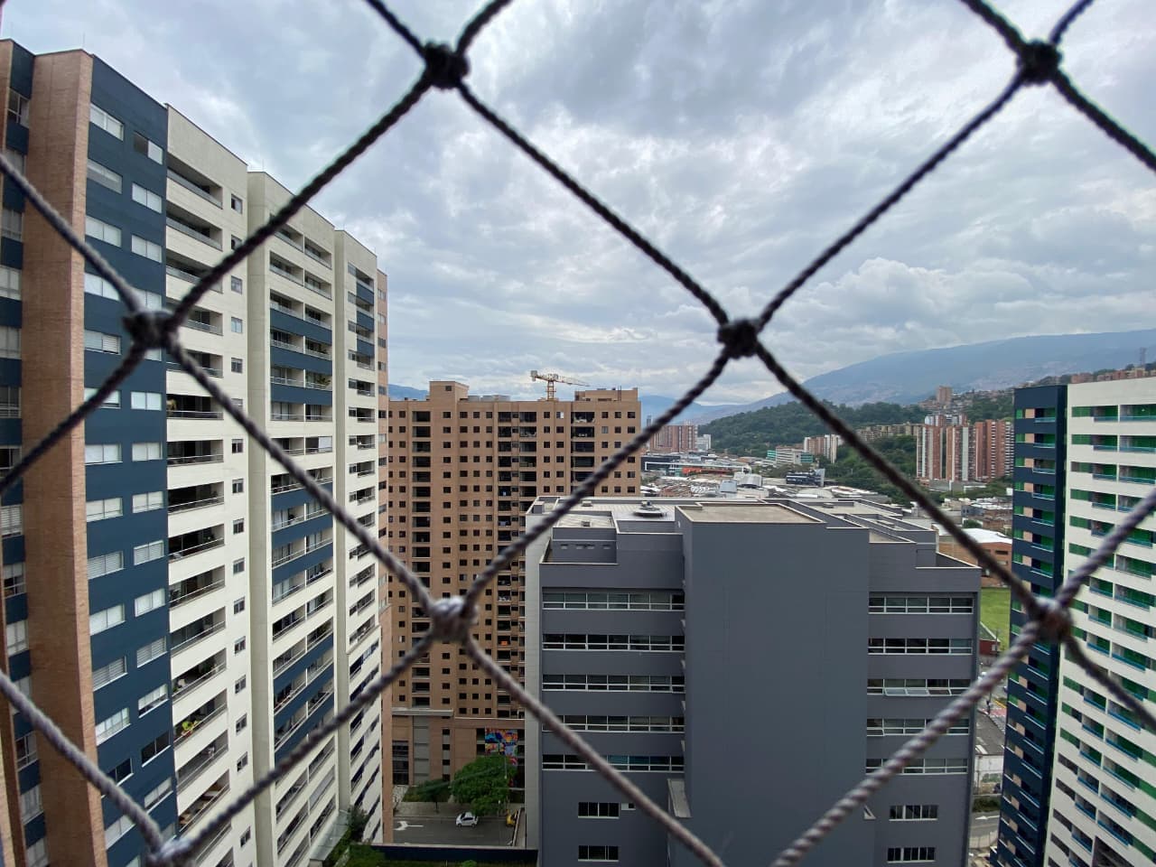 Apartamento en arriendo en Ciudad Del Rio, Medellín — foto 2 de 20