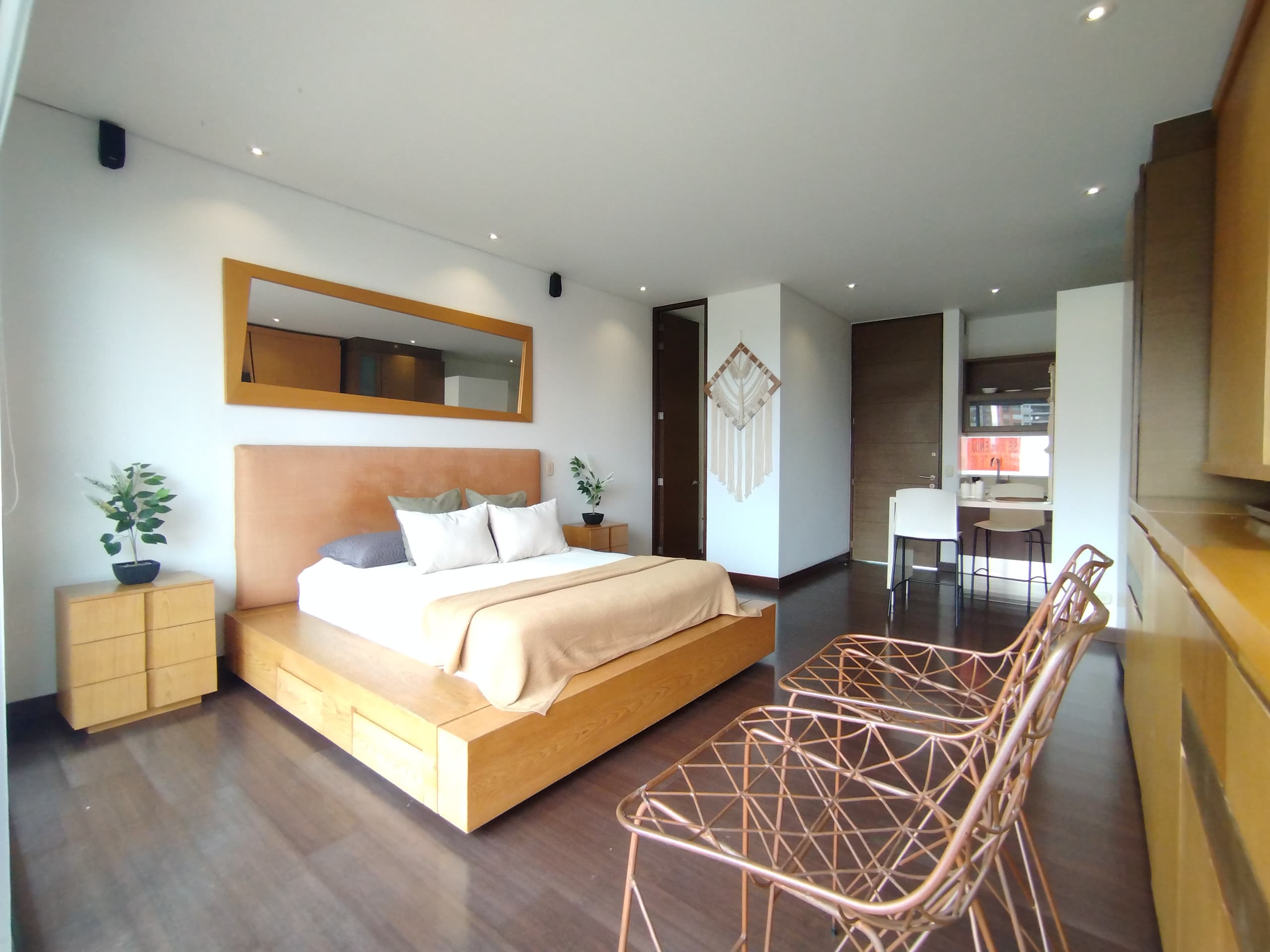 Apartaestudio en arriendo en Transversal Superior, Poblado, Medellín — foto 3 de 14