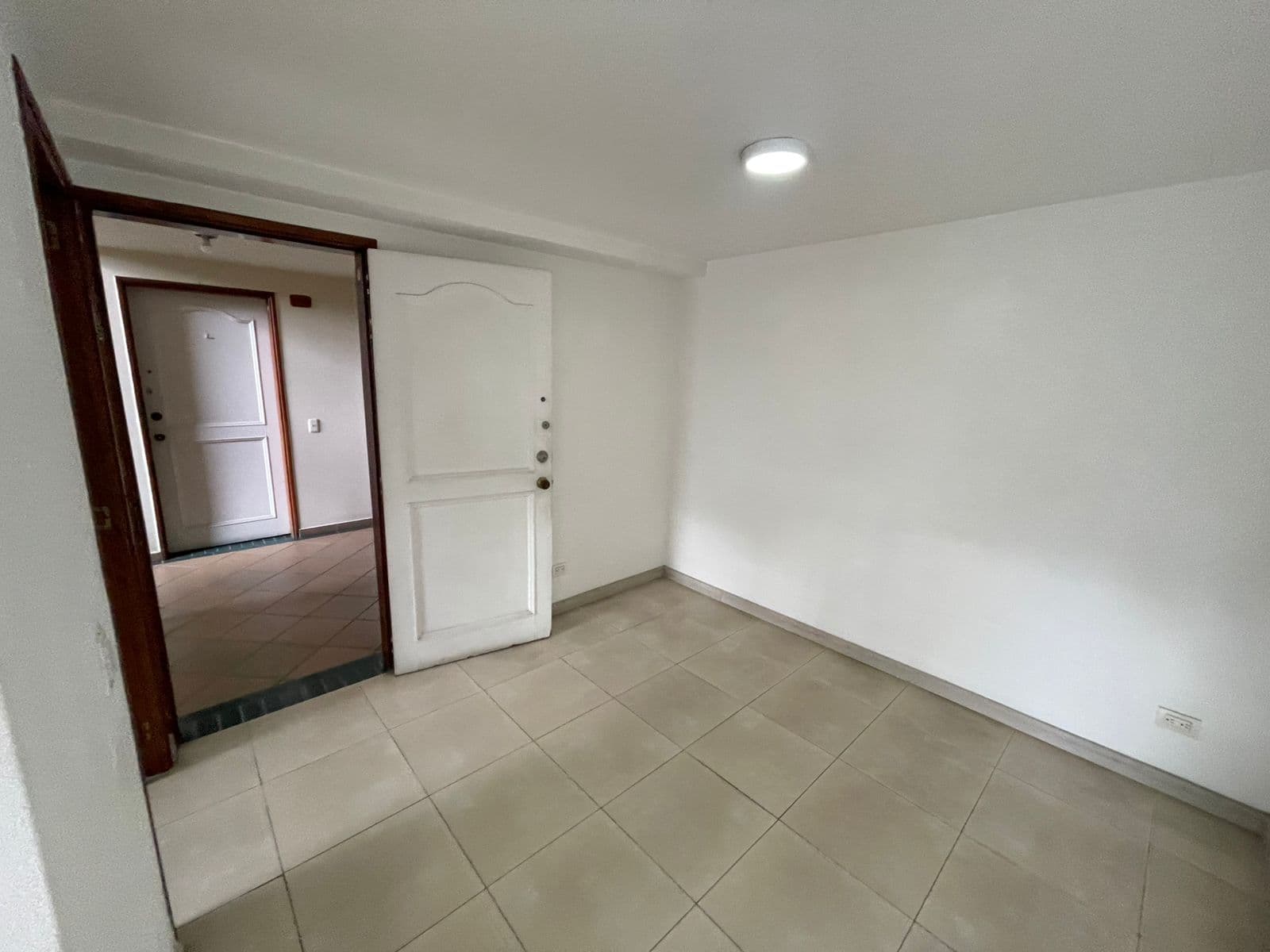 Apartamento en arriendo en Los Alpes, Belen, Medellín — foto 2 de 16