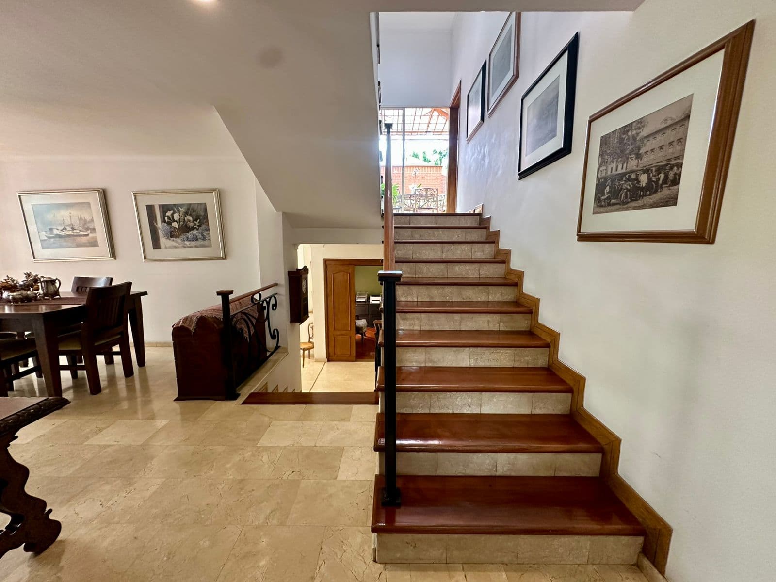 Casa Vivienda en arriendo en La Concha, Poblado, Medellín — foto 2 de 20