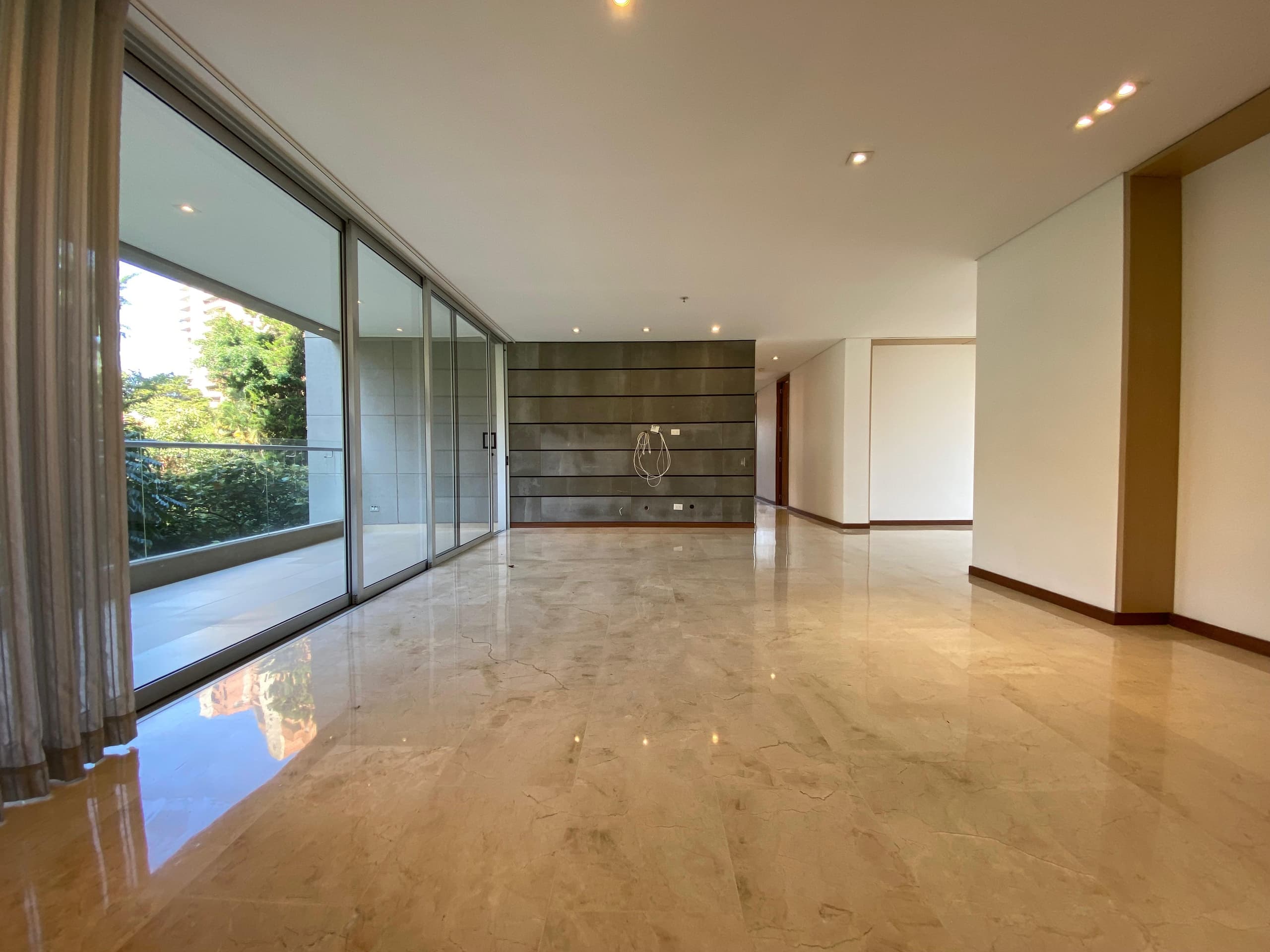 Apartamento en arriendo en La Calera, Poblado, Medellín — foto 4 de 20