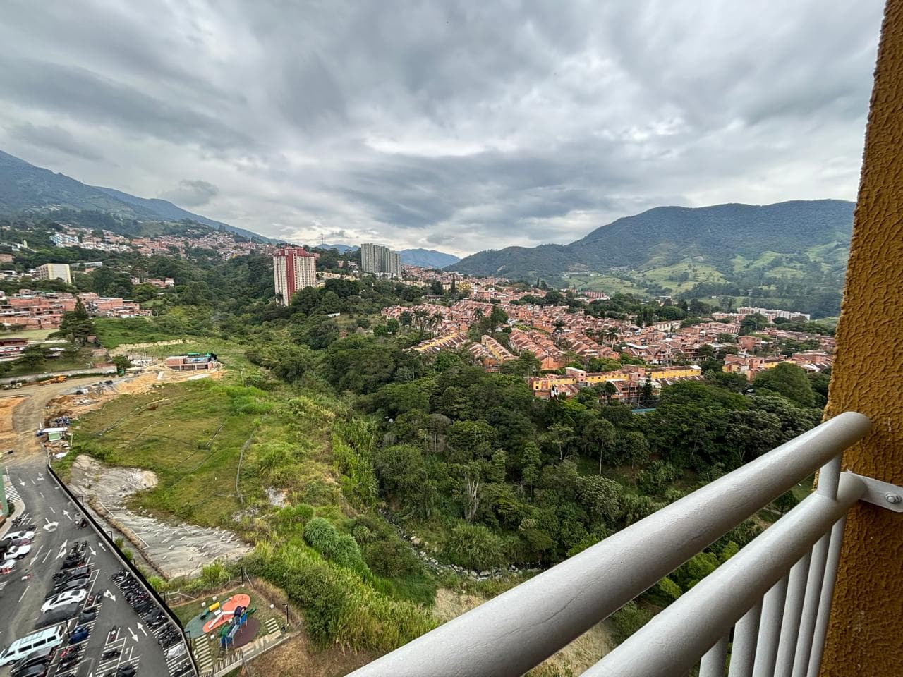 Apartamento en arriendo en San Antonio De Prado, Medellín — foto 1 de 14