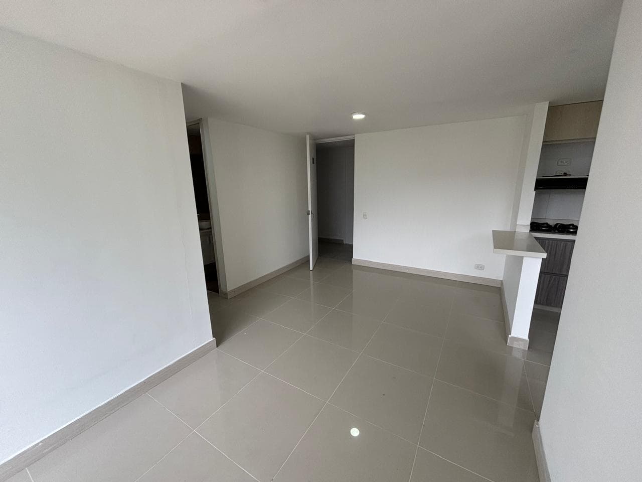 Apartamento en arriendo en San Antonio De Prado, Medellín — foto 3 de 14