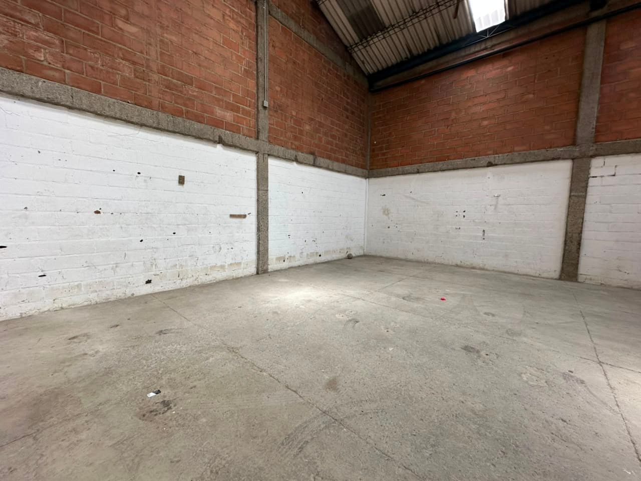 Bodega en arriendo en Chagualo, Centro, Medellín — foto 3 de 20