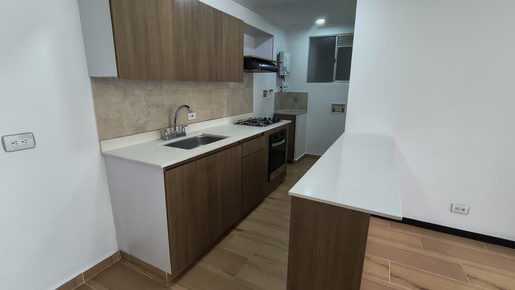Apartamento en arriendo en Ciudad del Rio, Medellín — foto 1 de 17