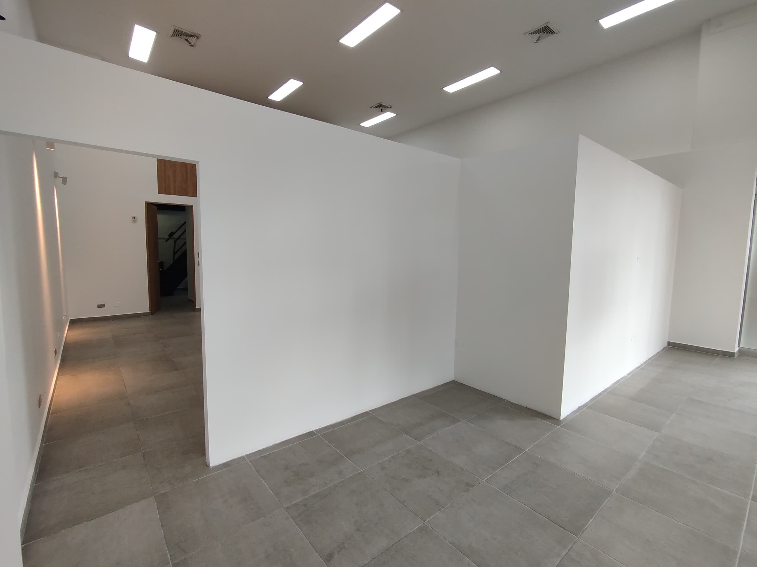 Local en arriendo en Barrio Colombia, Poblado, Medellín — foto 1 de 20