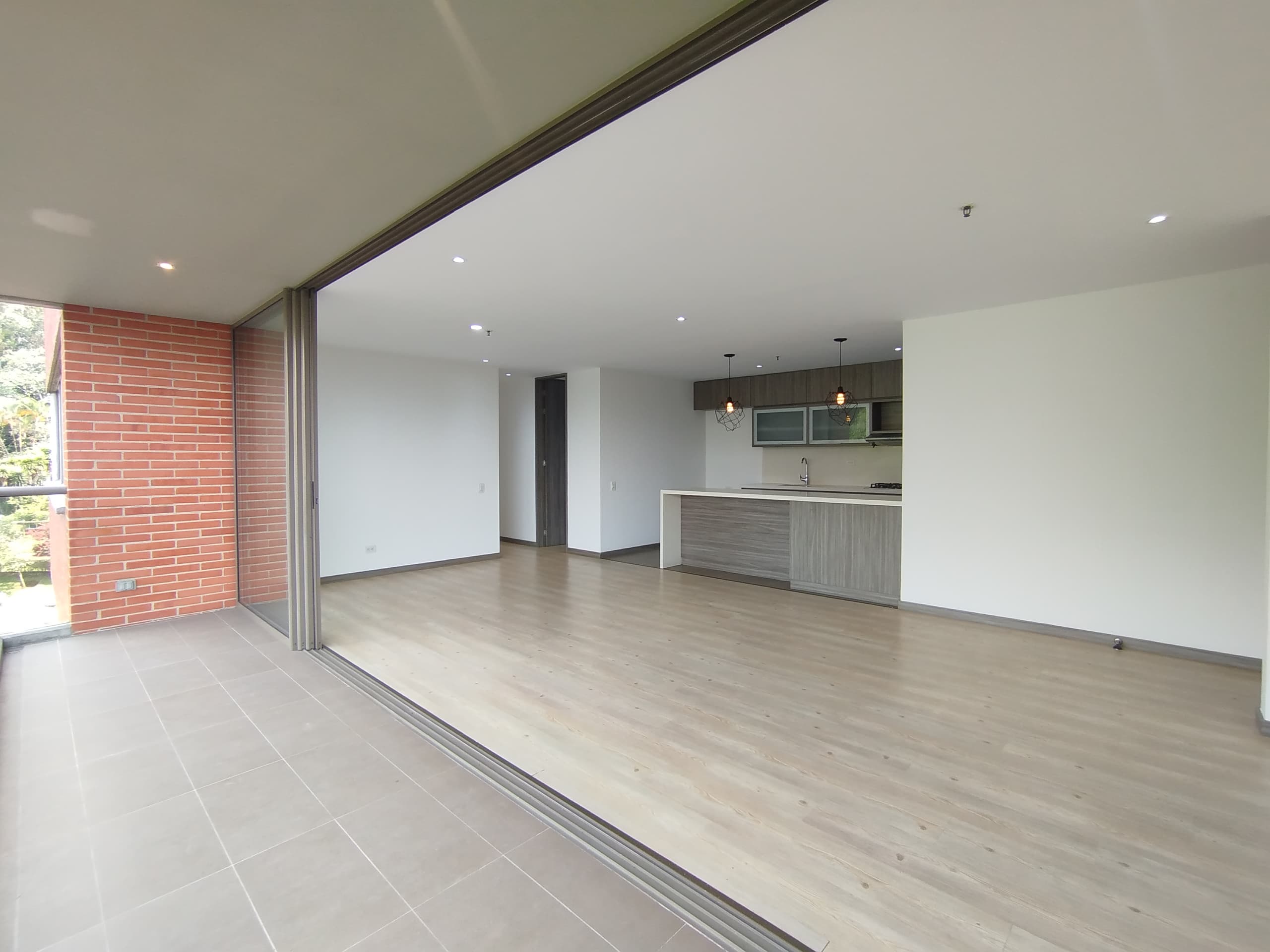 Apartamento en arriendo en La Cola del Zorro, Poblado, Medellín — foto 3 de 20
