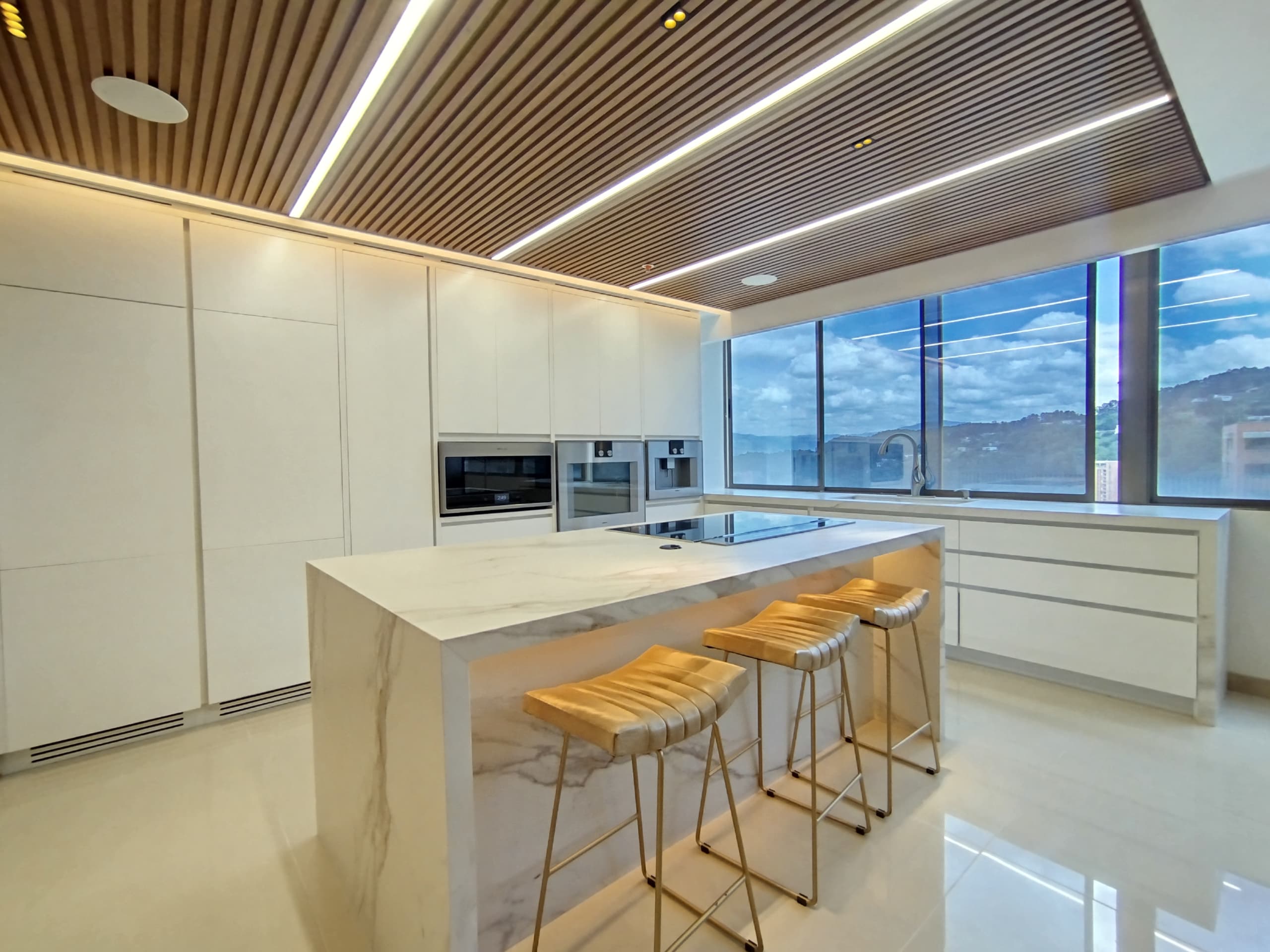 Apartamento en arriendo en La Cola del Zorro, Poblado, Medellín — foto 4 de 20