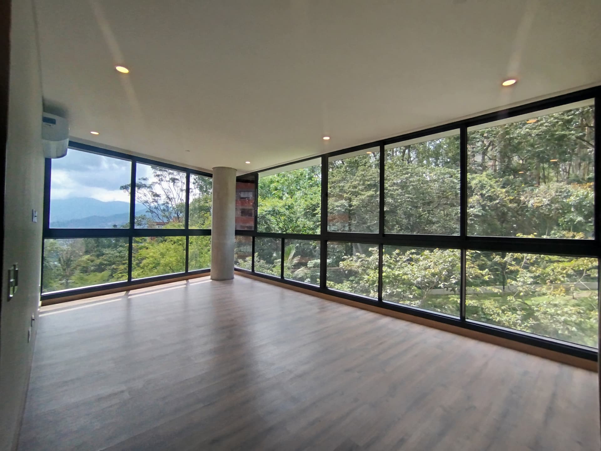 Apartamento en arriendo en Las Palmas M, Poblado, Medellín — foto 1 de 20