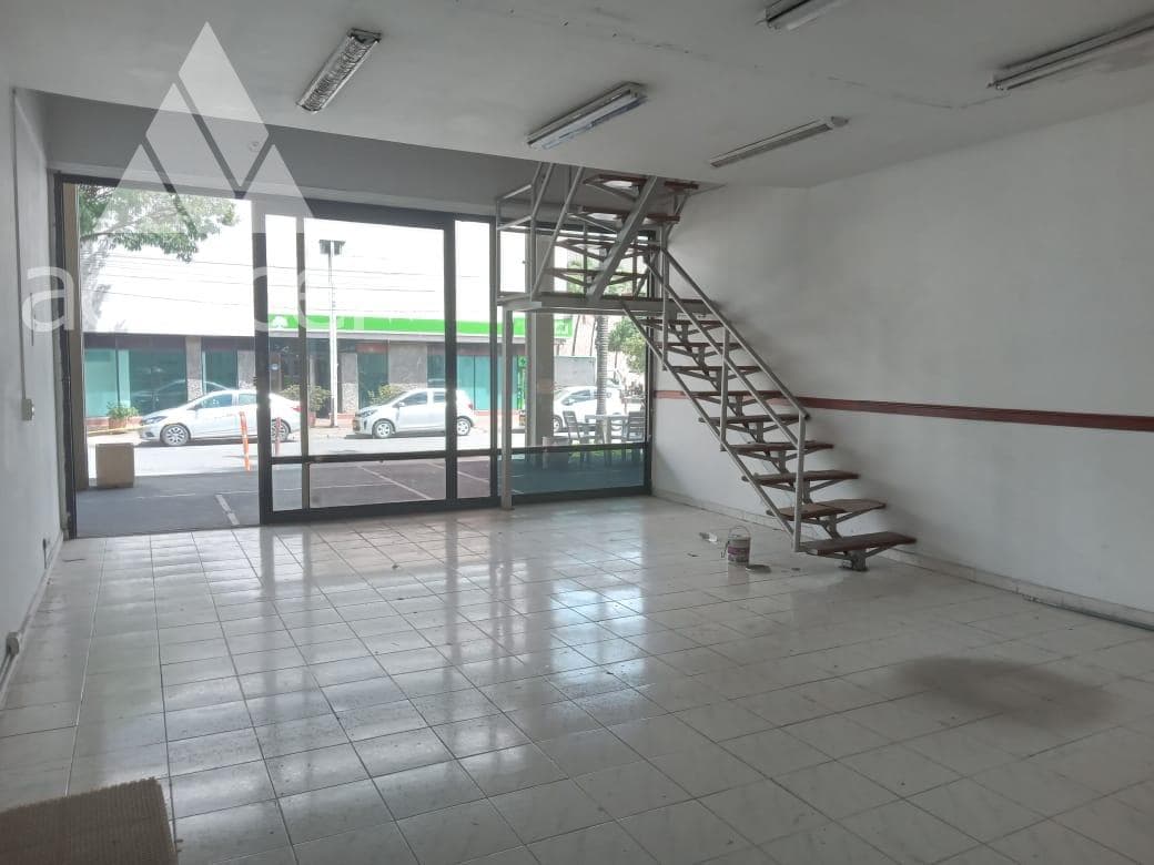 Oficina en arriendo en La Esmeralda, Itagui — foto 1 de 13