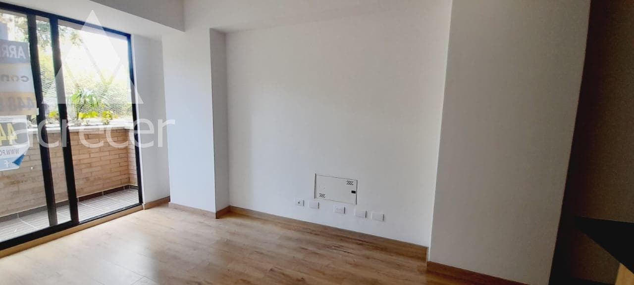 Apartamento en arriendo en Retiro — foto 1 de 15