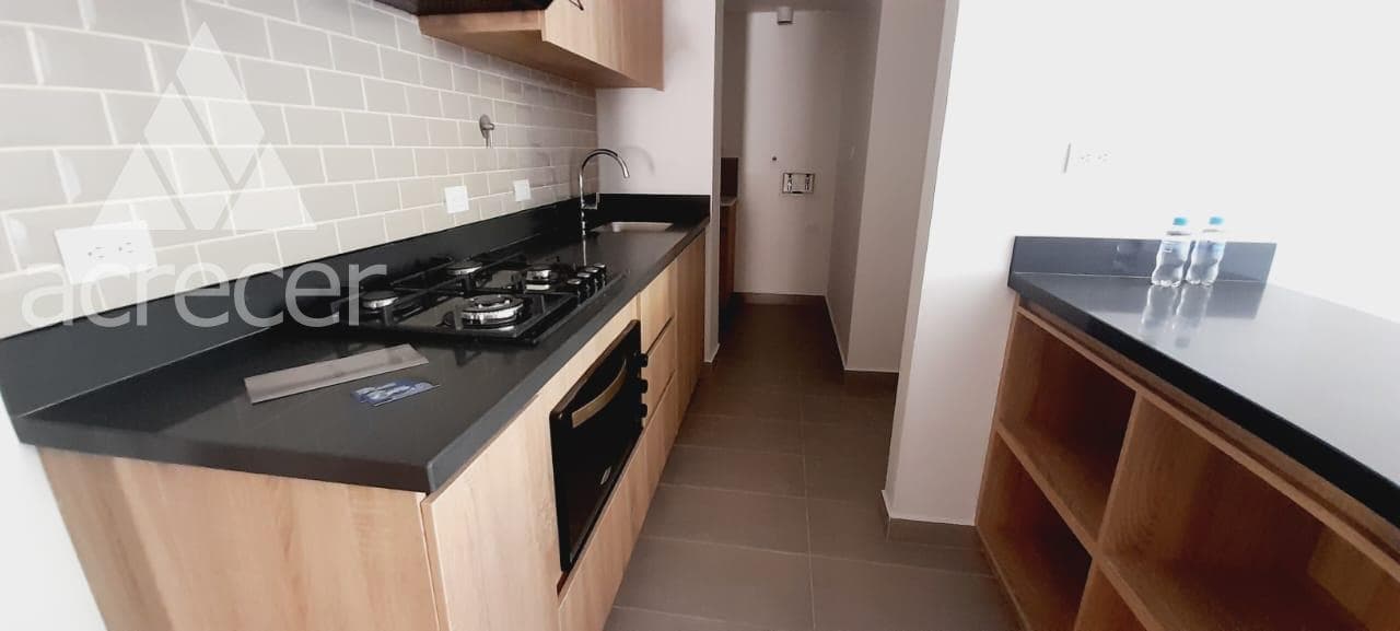 Apartamento en arriendo en Retiro — foto 5 de 15