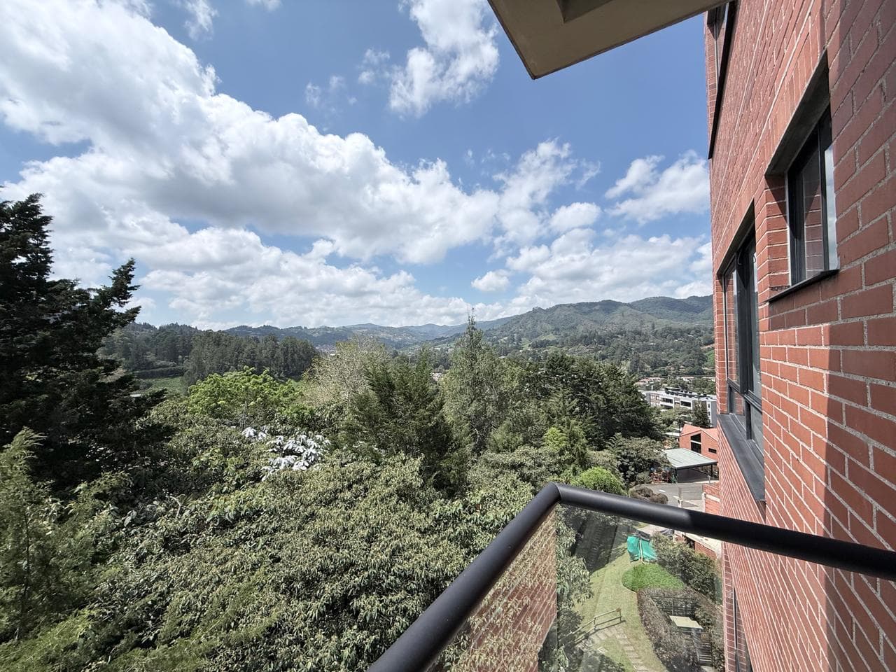 Apartamento en arriendo en Retiro — foto 1 de 16