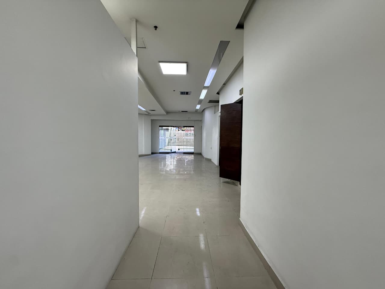 Local en arriendo en Med, Centro, Medellín — foto 3 de 16