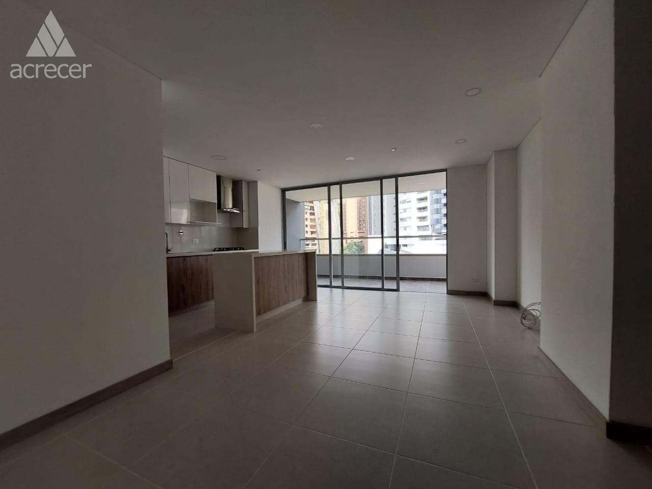Apartamento en arriendo en Loma De Los Mesa, Envigado — foto 1 de 17