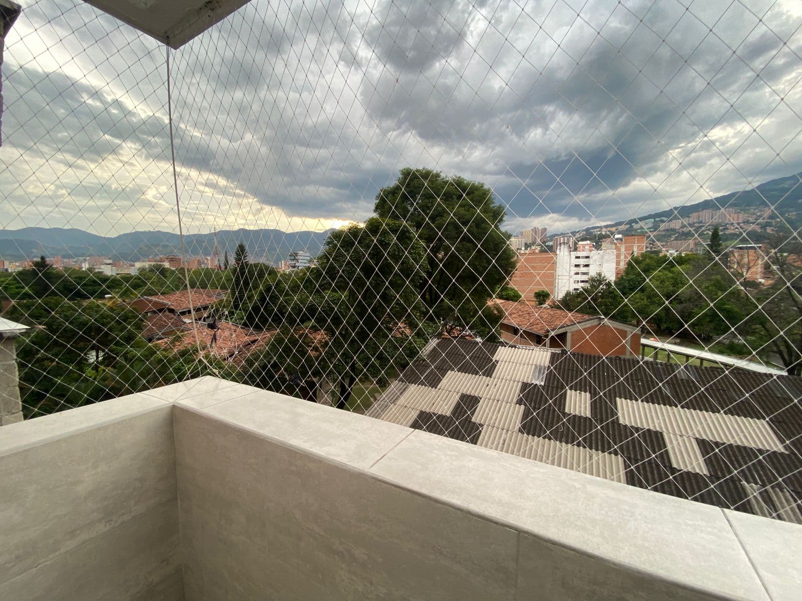 Apartamento en arriendo en Los Colores, Laureles, Medellín — foto 3 de 20
