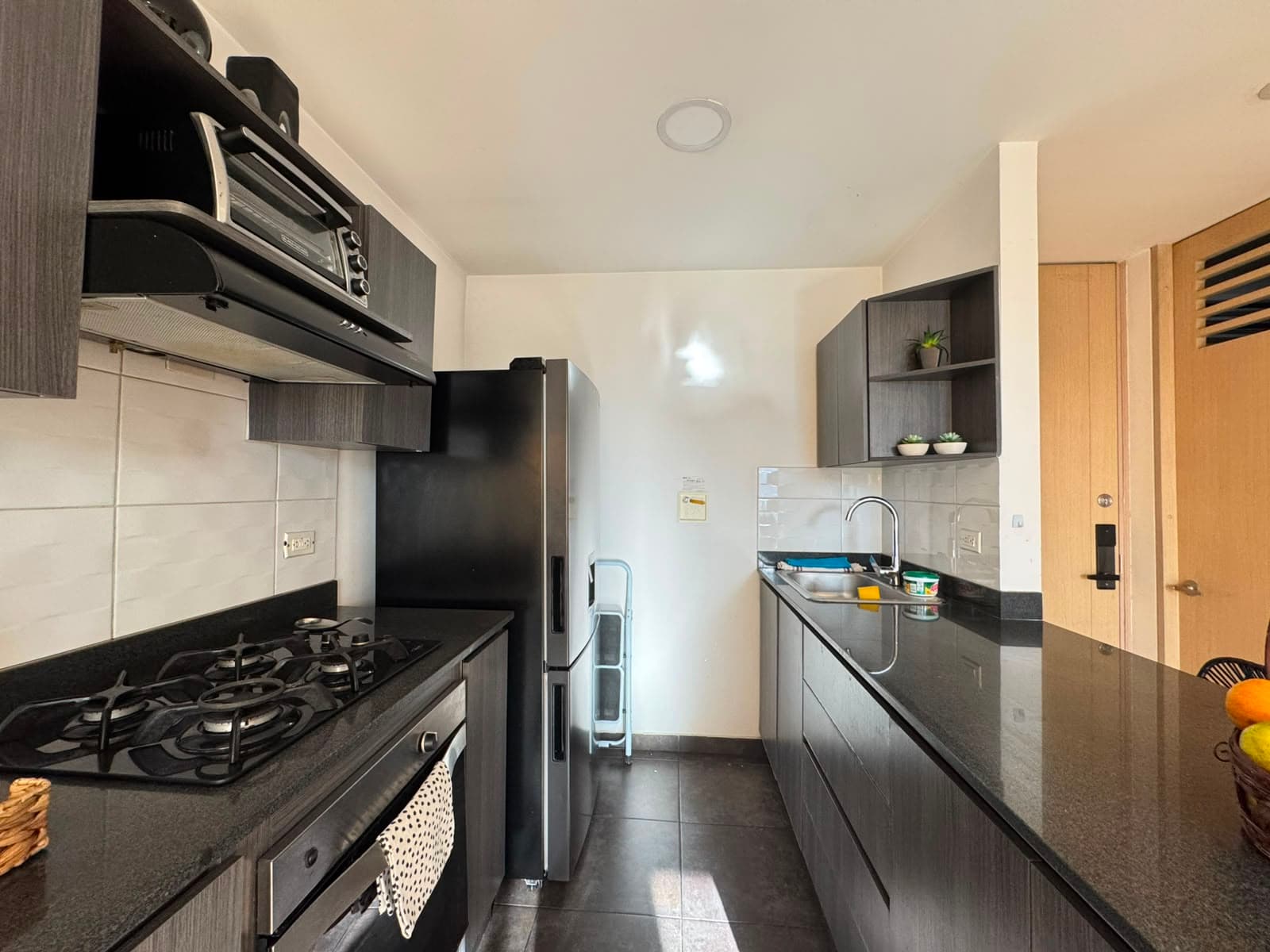 Apartaestudio en arriendo en Los Gonzalez, Poblado, Medellín — foto 5 de 15