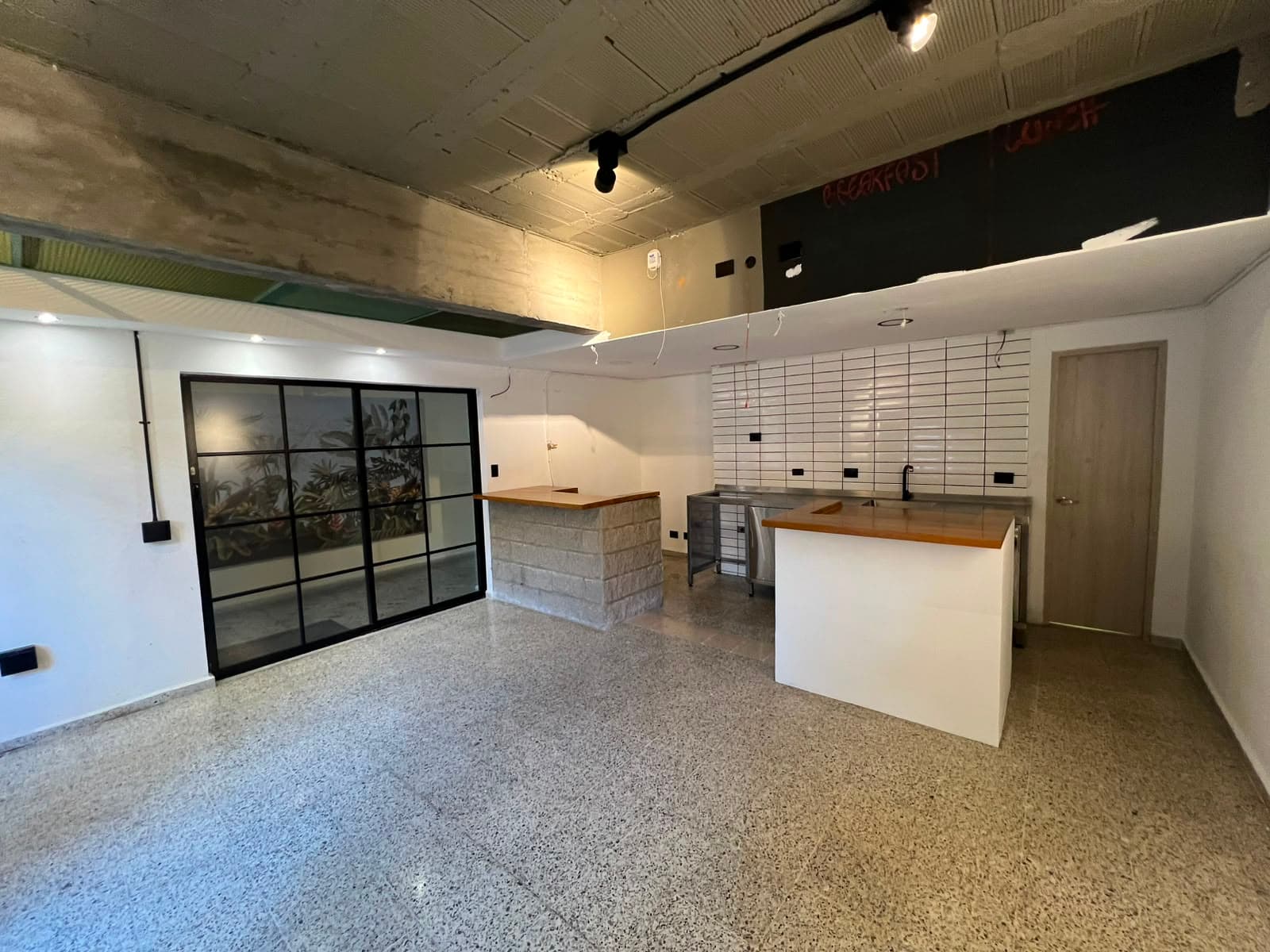 Local en arriendo en Laureles, Medellín — foto 5 de 13