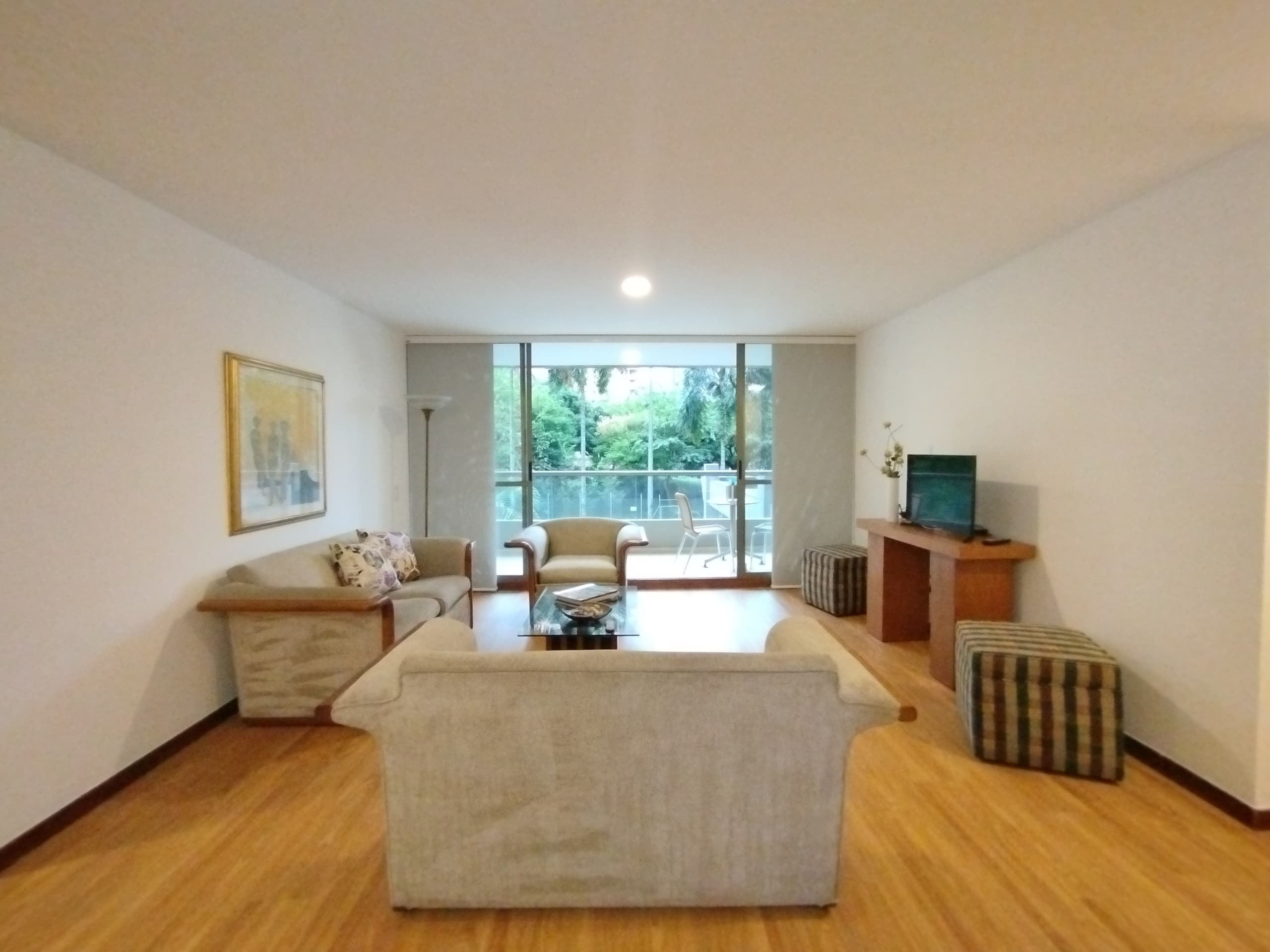 Apartamento en arriendo en Los Balsos, Poblado, Medellín — foto 1 de 20