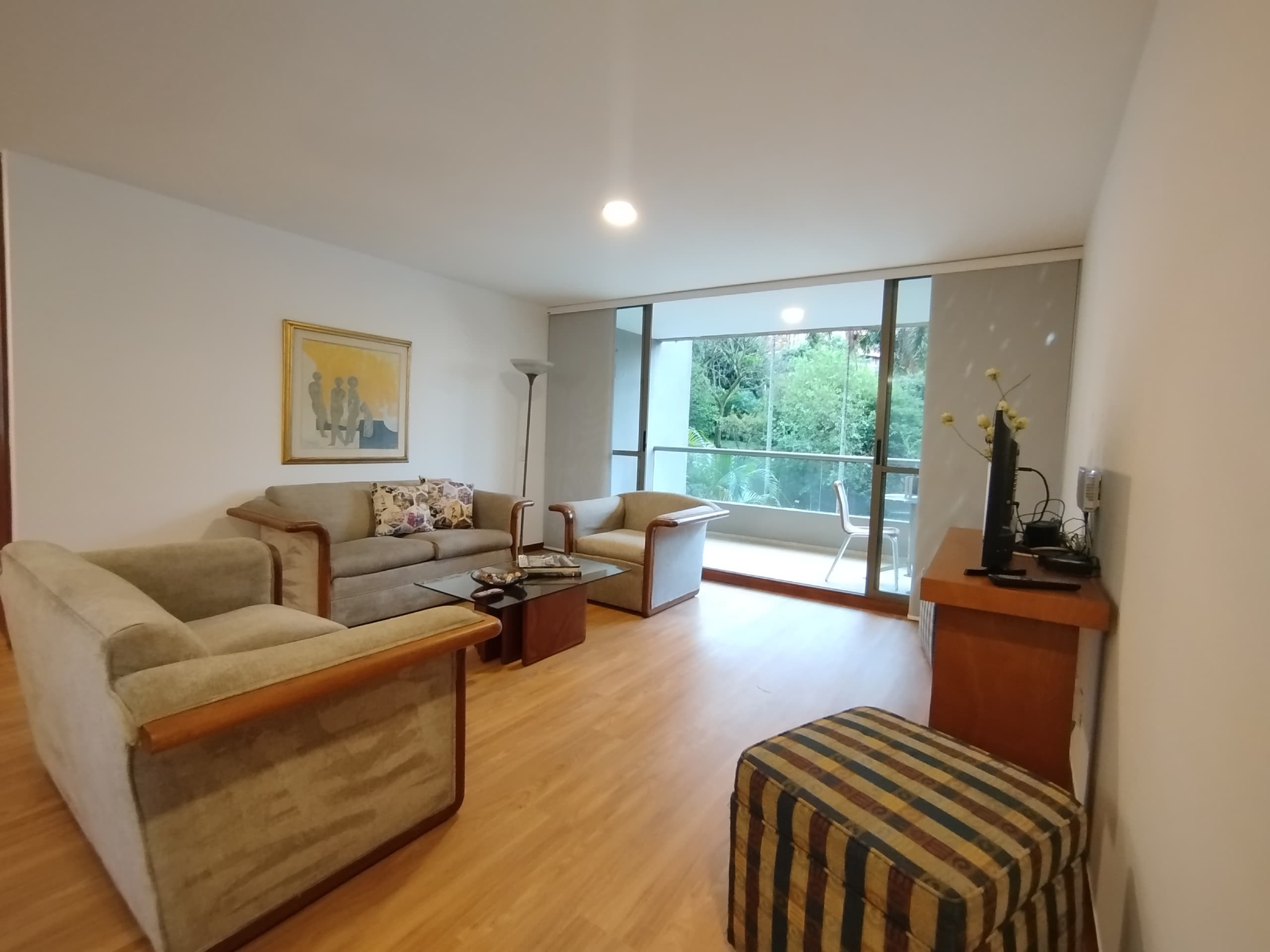 Apartamento en arriendo en Los Balsos, Poblado, Medellín — foto 2 de 20