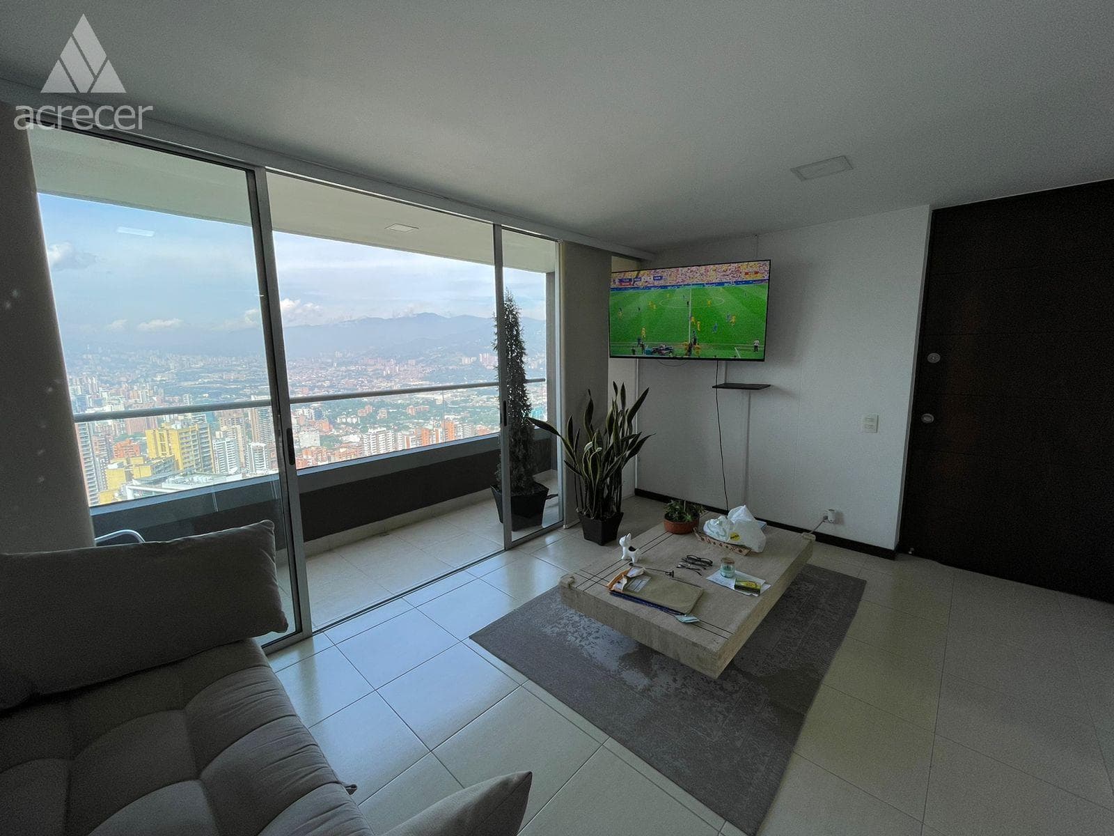 Apartamento en arriendo en Las Palmas M, Poblado, Medellín — foto 2 de 12