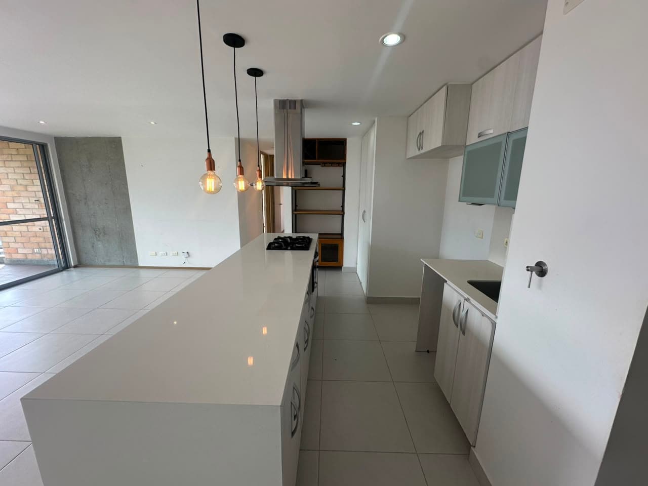 Apartamento en arriendo en El Esmeraldal, Envigado — foto 1 de 15