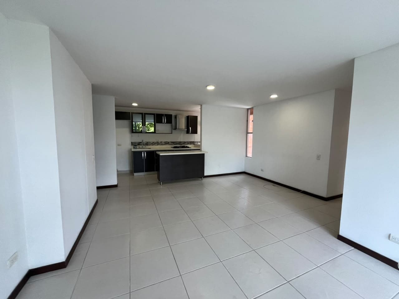 Apartamento en arriendo en El Esmeraldal, Envigado — foto 3 de 13