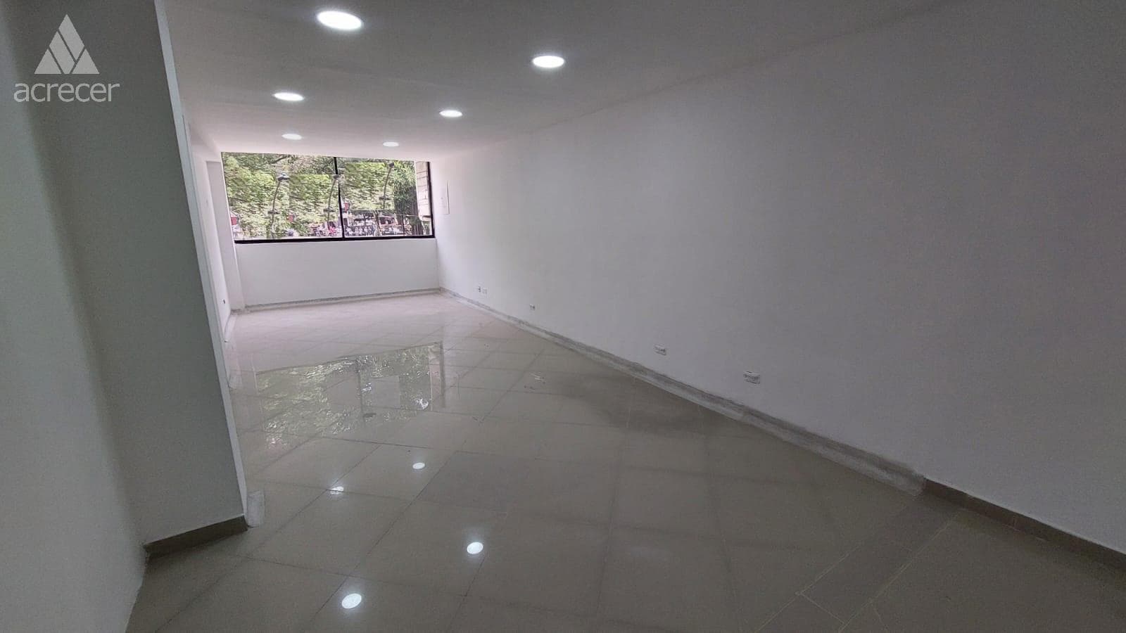 Local en arriendo en Itagui — foto 2 de 10