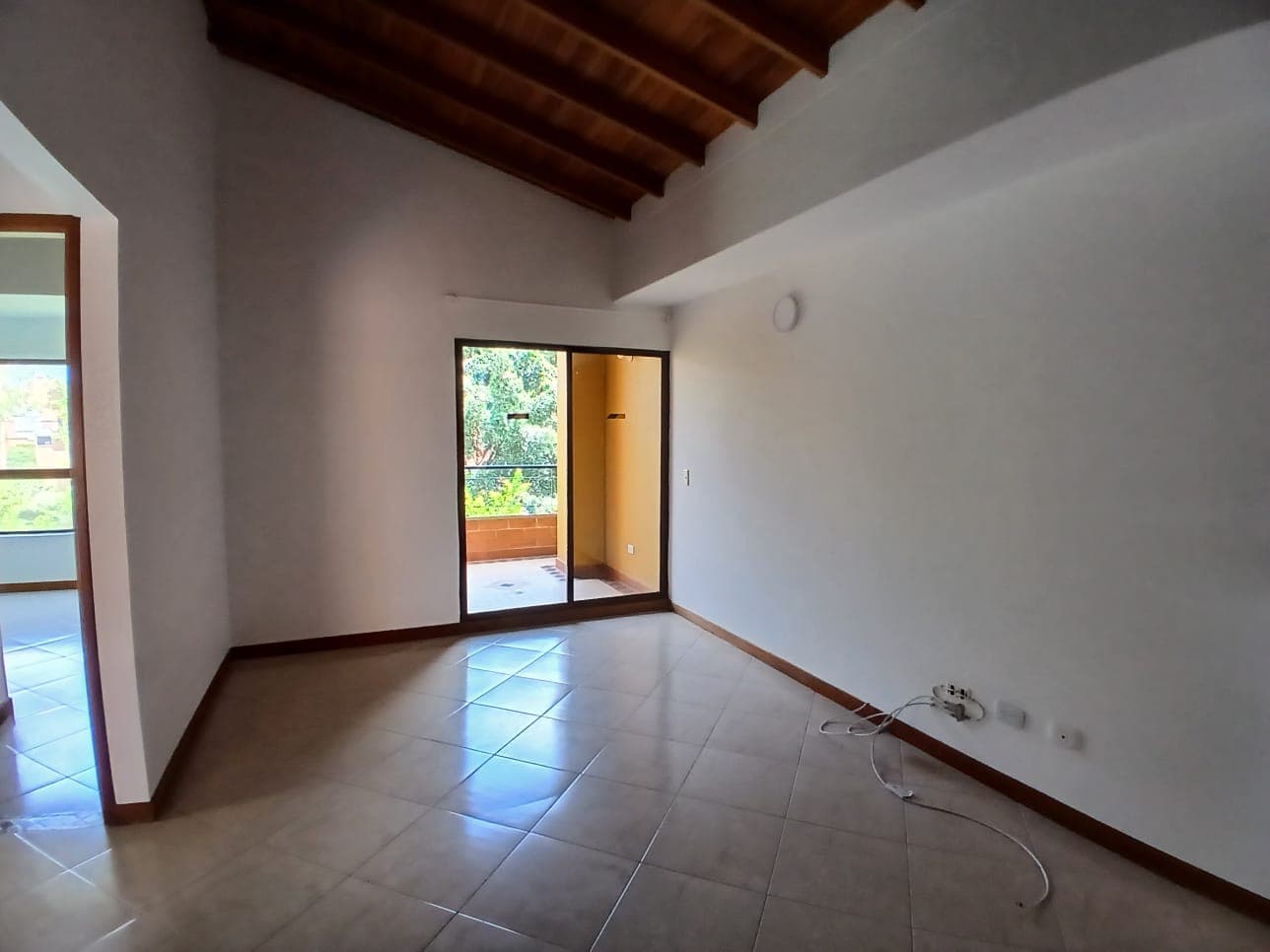 Apartamento en arriendo en Los Conquistadores, Laureles, Medellín — foto 2 de 12