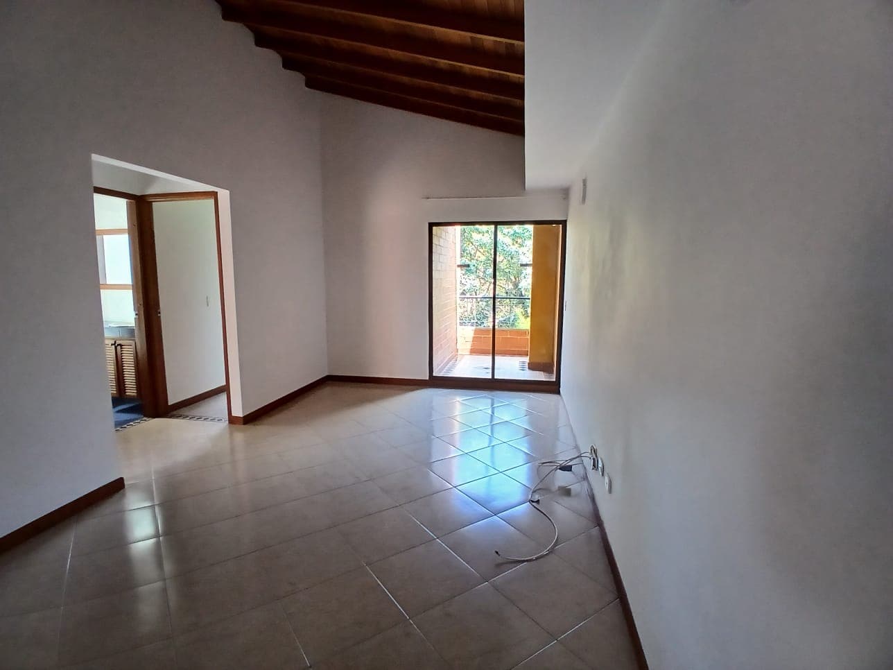 Apartamento en arriendo en Los Conquistadores, Laureles, Medellín — foto 3 de 12