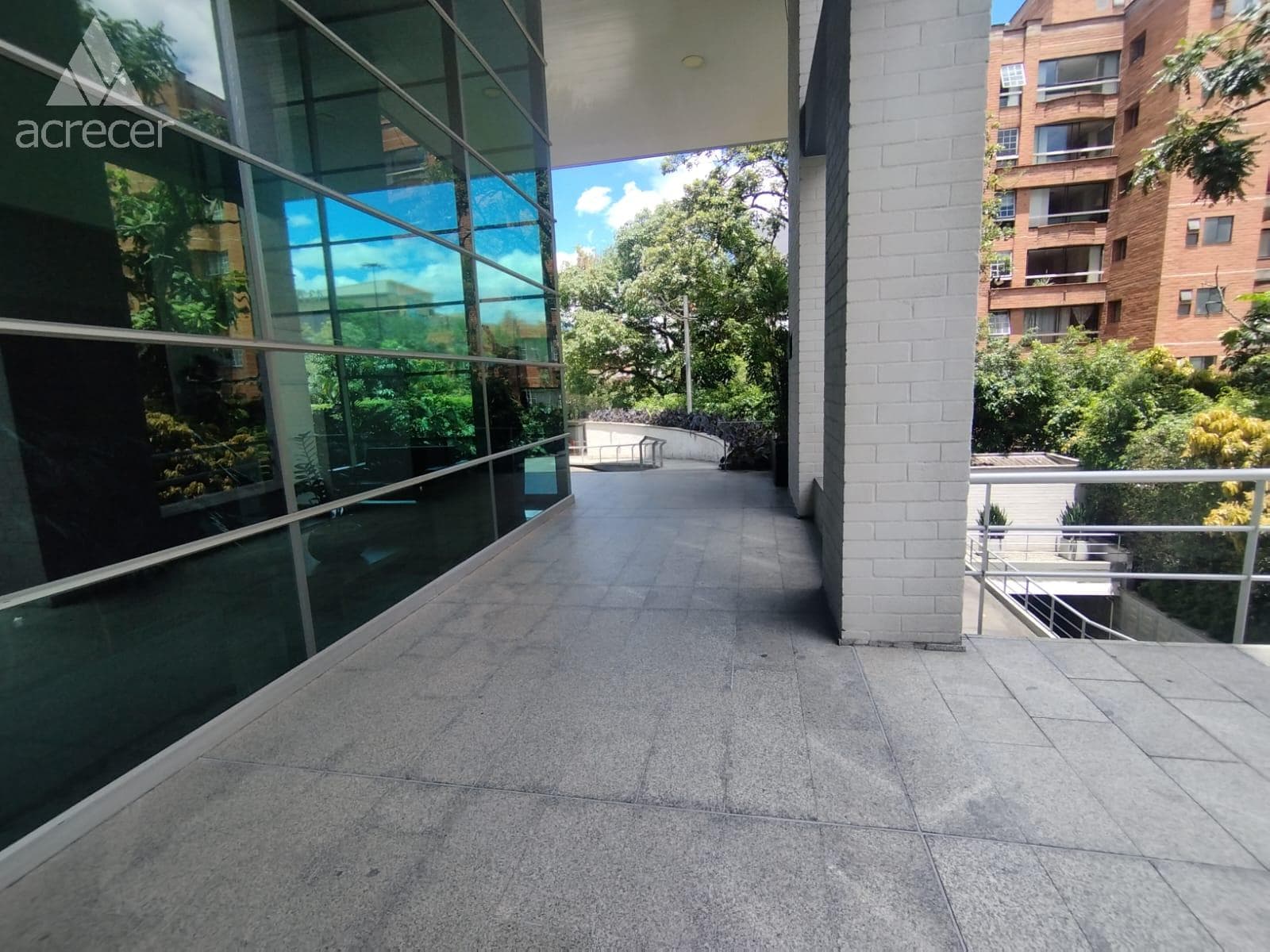 Local en arriendo en Nuevo, Poblado, Medellín — foto 1 de 14