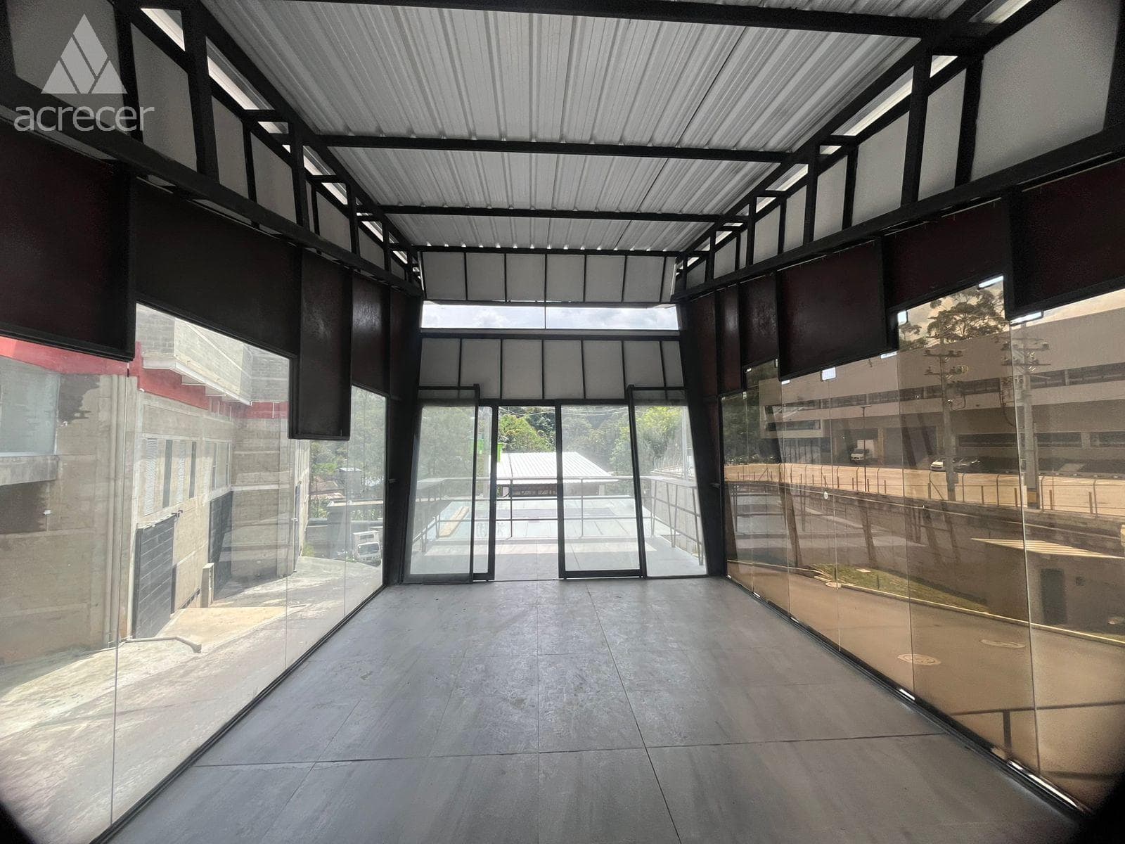 Local en arriendo en Caldas — foto 1 de 12