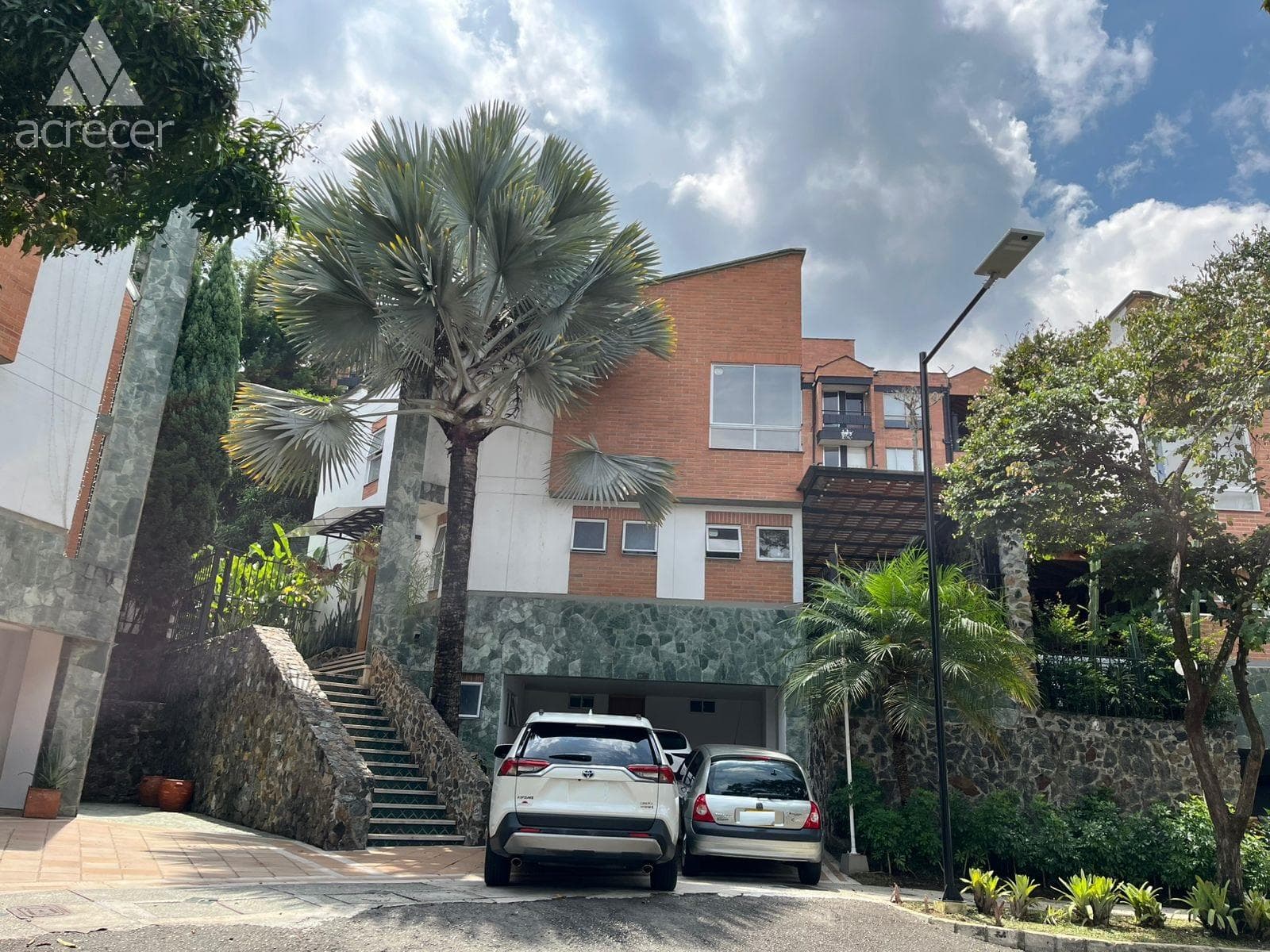 Casa Vivienda en arriendo en Loma de las Brujas, Envigado — foto 2 de 20