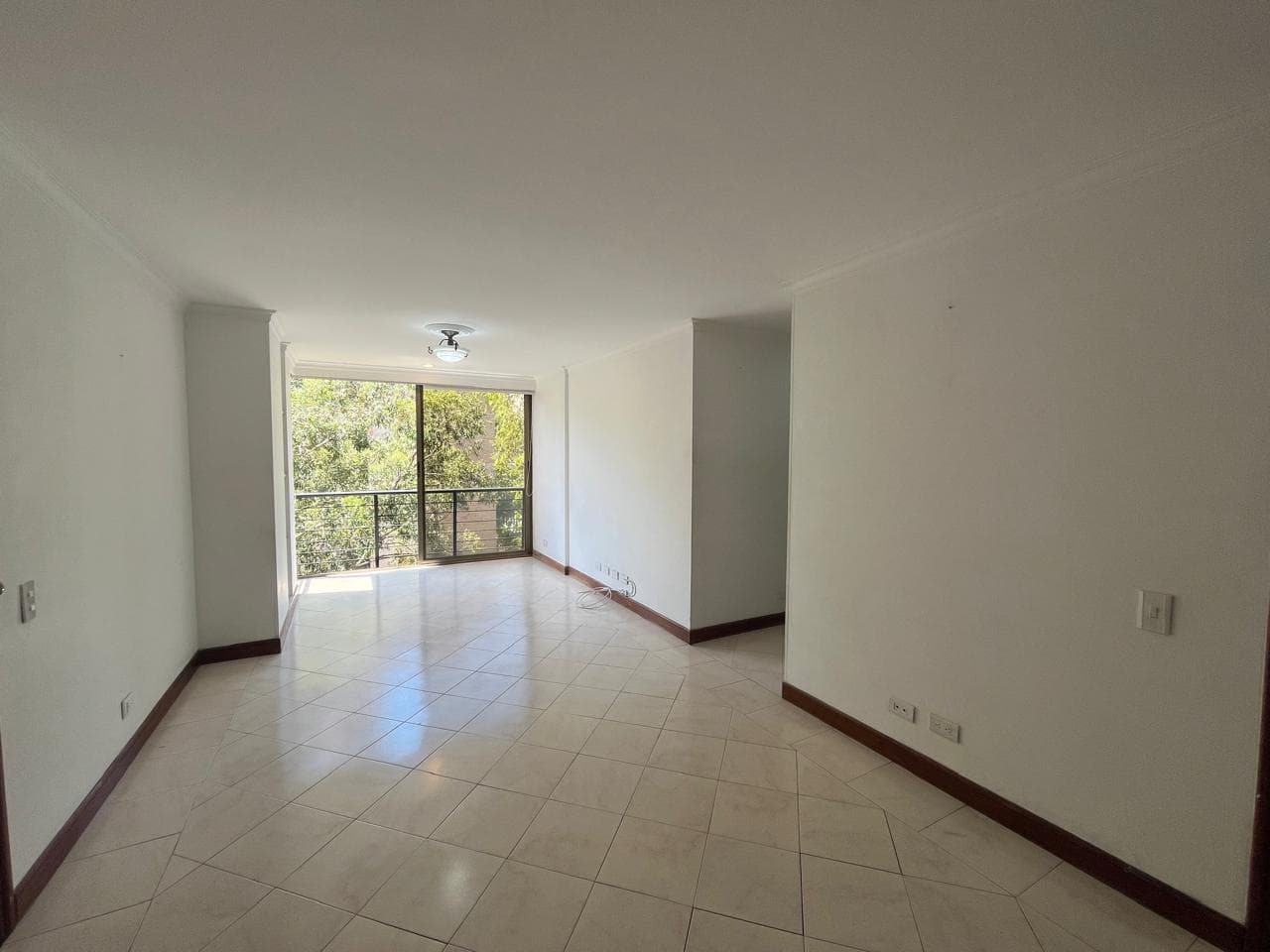 Apartamento en arriendo en Milla De Oro, Poblado, Medellín — foto 1 de 15
