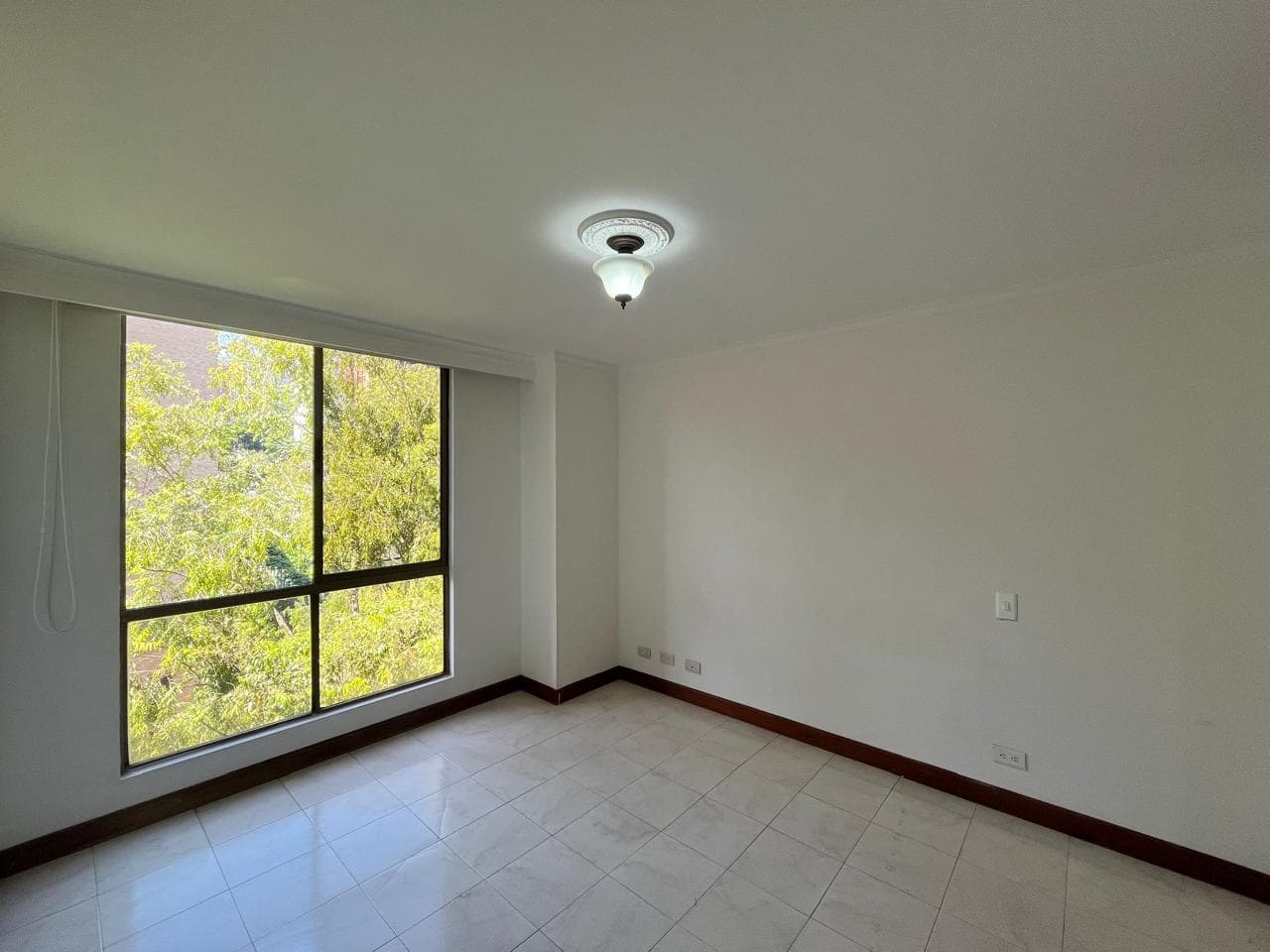 Apartamento en arriendo en Milla De Oro, Poblado, Medellín — foto 3 de 15