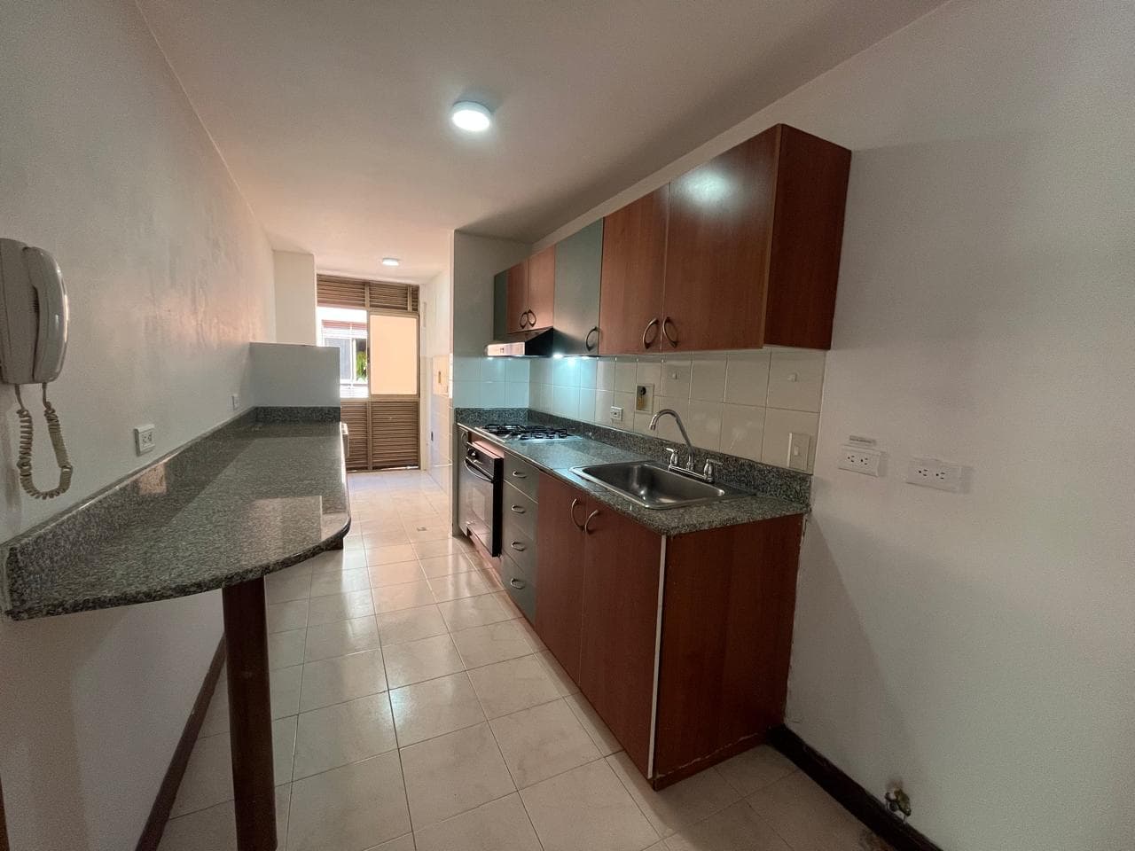 Apartamento en arriendo en Milla De Oro, Poblado, Medellín — foto 5 de 15