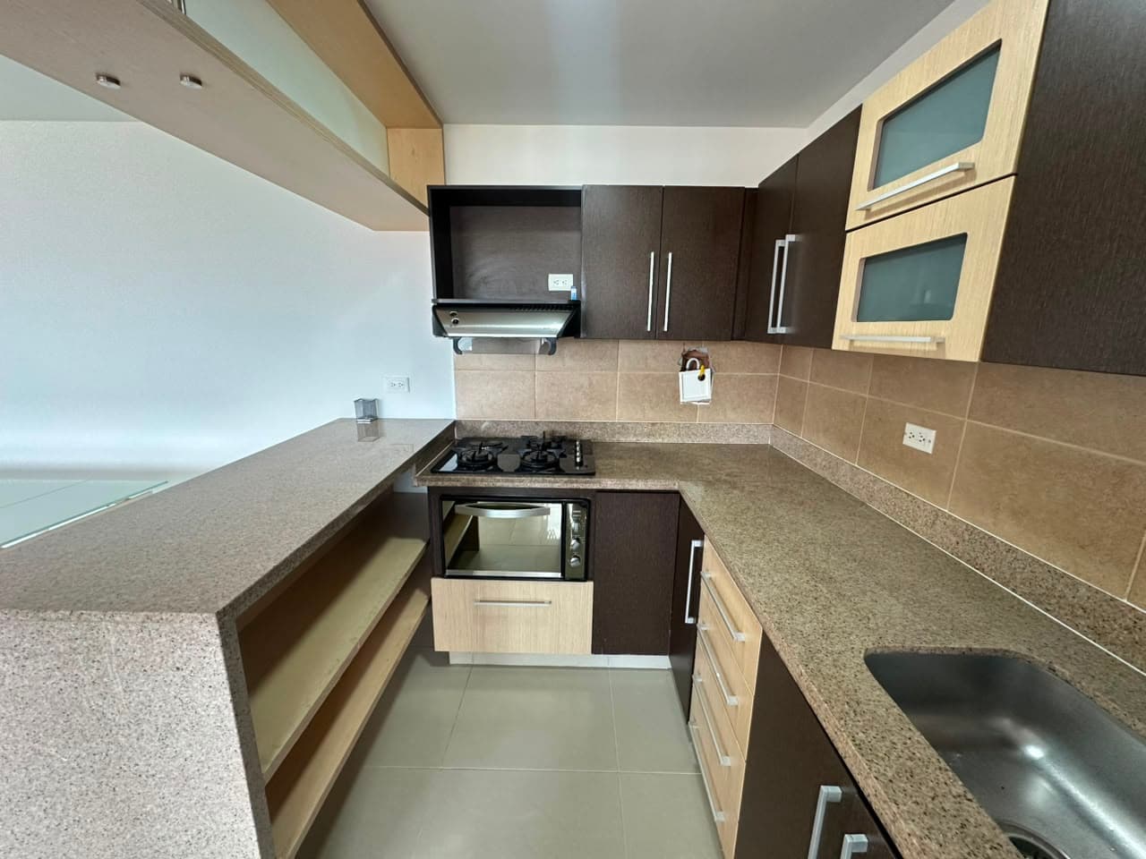 Apartamento en arriendo en El Esmeraldal, Envigado — foto 1 de 18