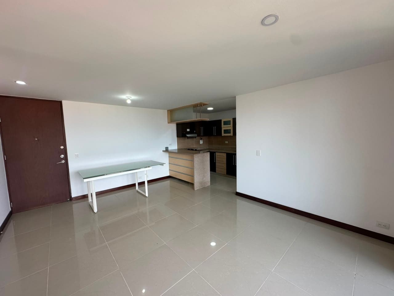 Apartamento en arriendo en El Esmeraldal, Envigado — foto 3 de 18