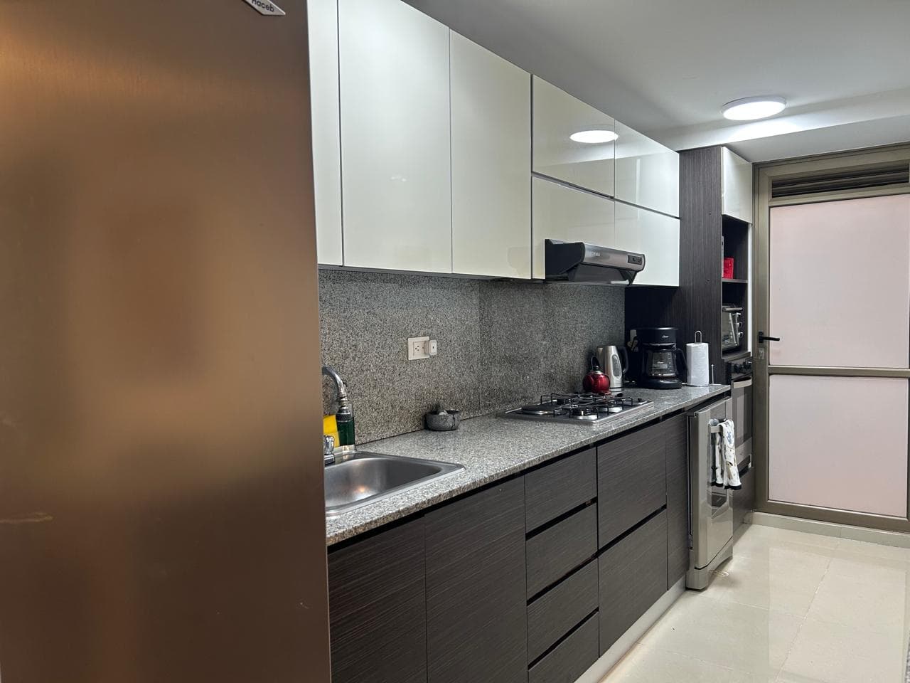 Apartamento en arriendo en Los Gonzalez, Poblado, Medellín — foto 1 de 20