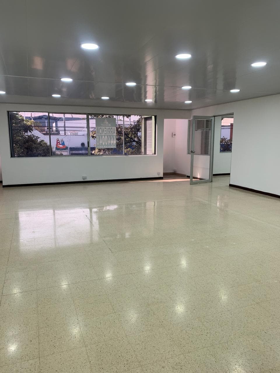 Oficina en arriendo en Guayabal, Itagui — foto 3 de 11