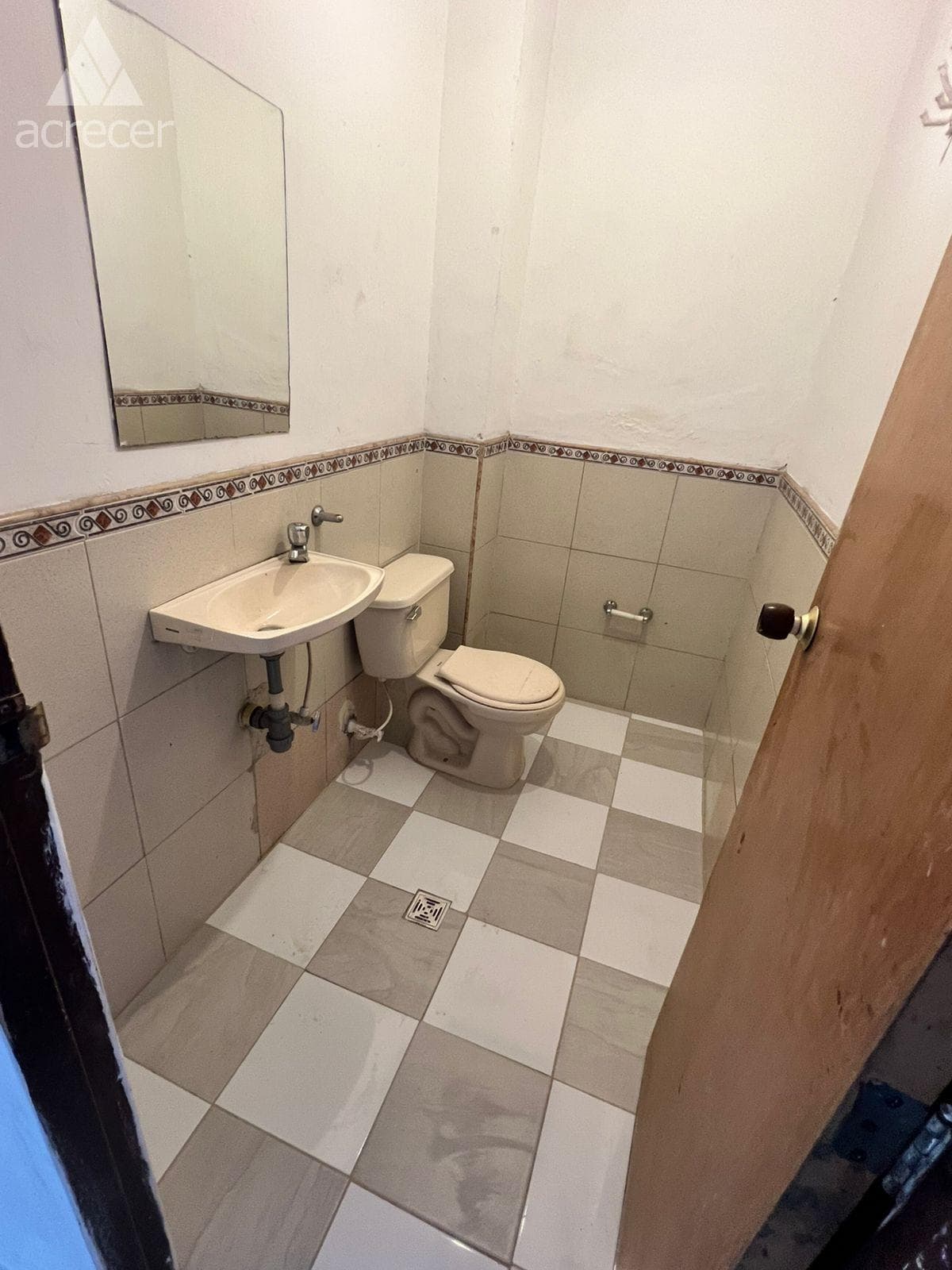 Bodega en arriendo en Caribe, Medellín — foto 2 de 10