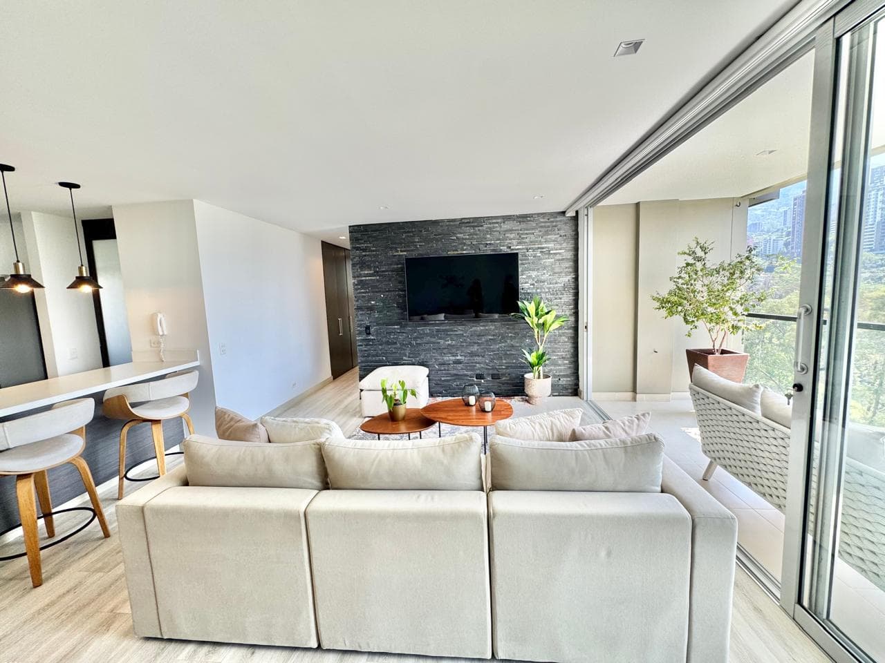 Apartamento en arriendo en Transversal Intermedia, Poblado, Medellín — foto 3 de 20