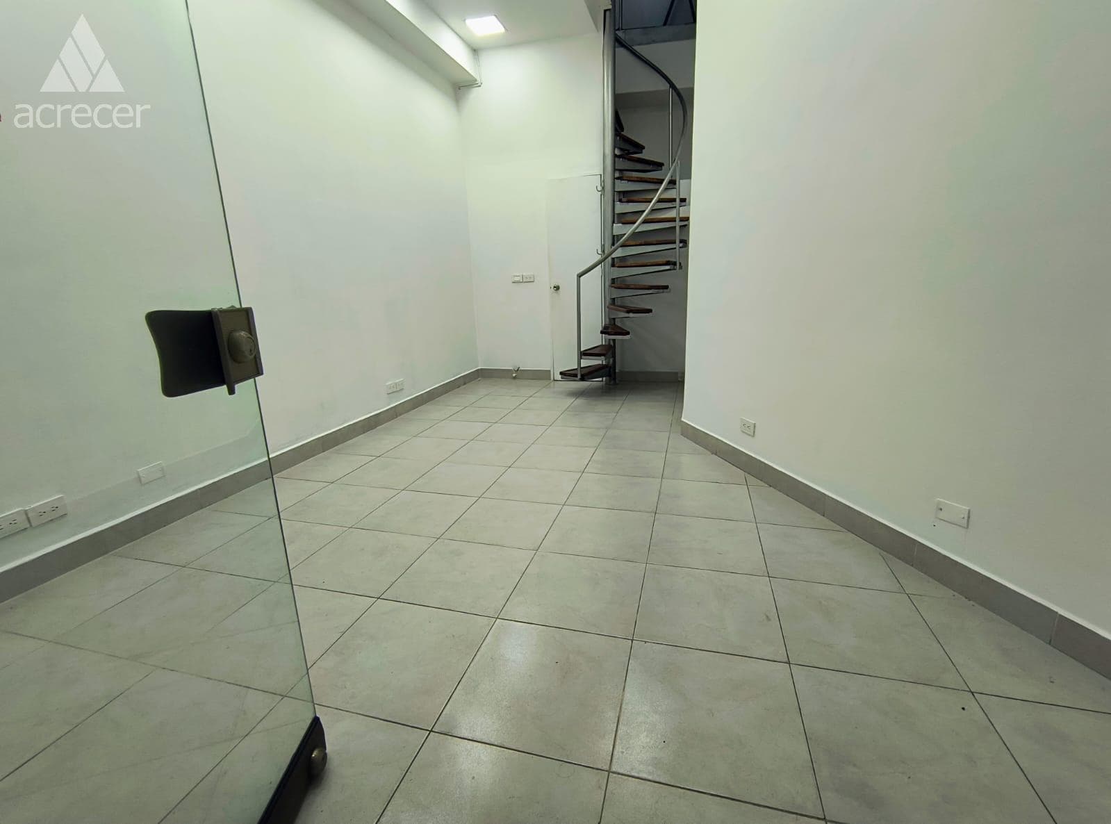 Local en arriendo en El Escobero, Envigado — foto 2 de 10