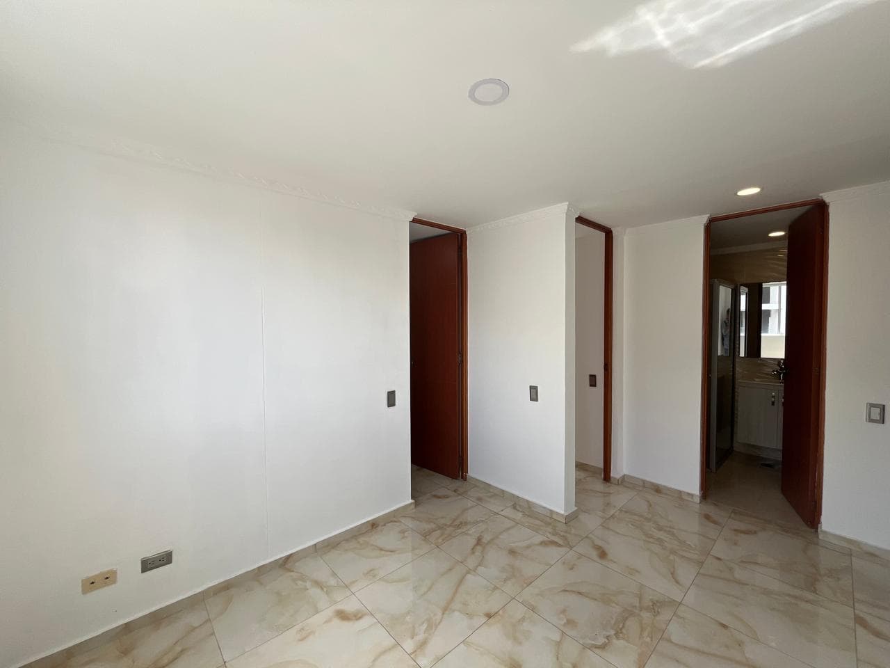 Apartamento en arriendo en Lalinde, Poblado, Medellín — foto 5 de 18