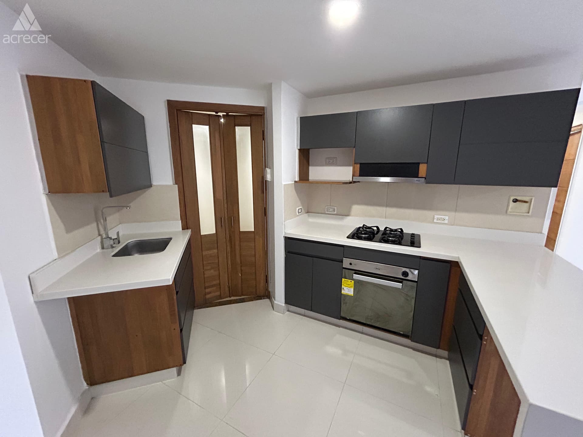 Apartamento en arriendo en Las Lomitas, Sabaneta — foto 1 de 20
