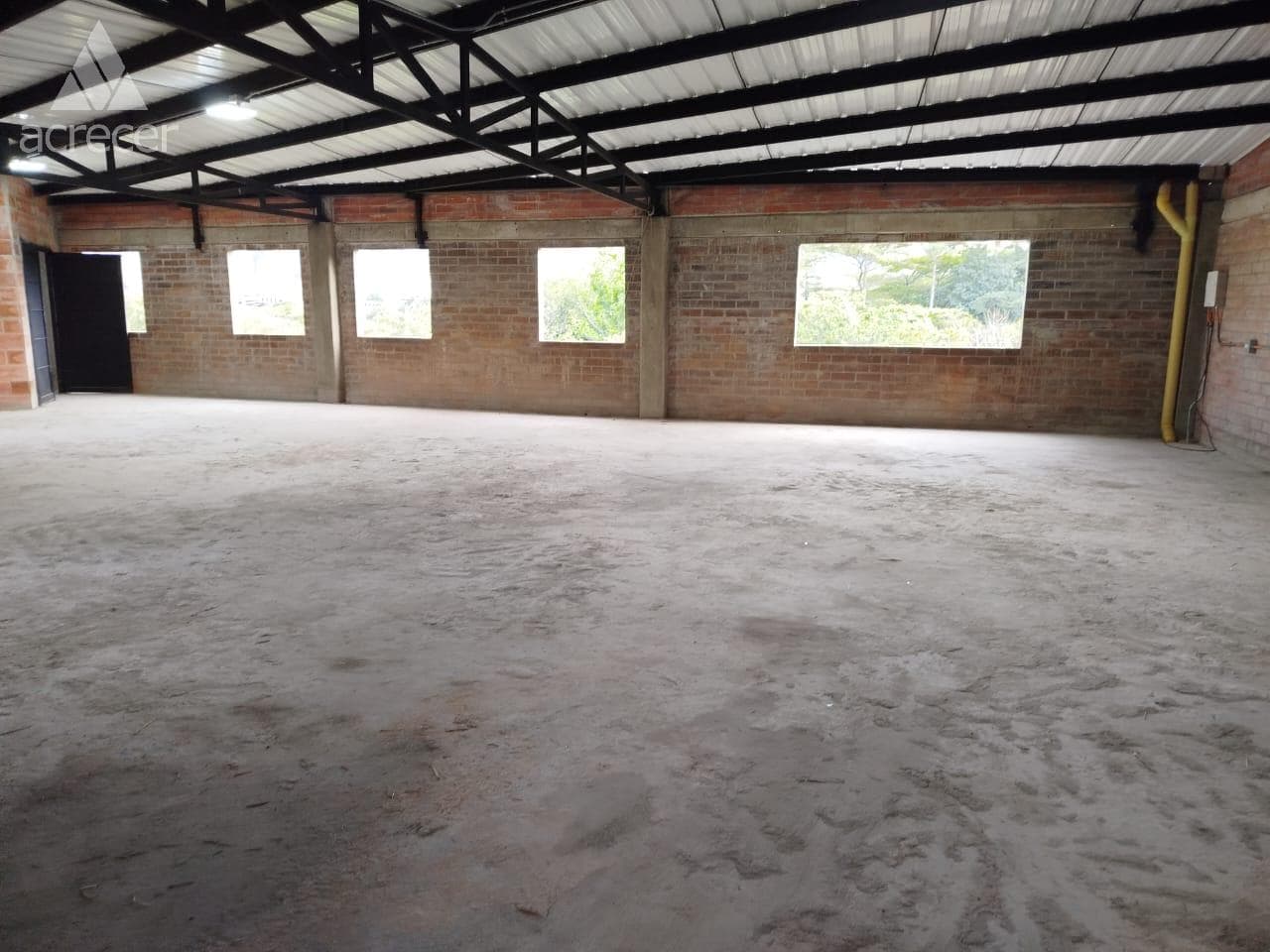 Bodega en arriendo en La Candelaria, Centro, Medellín — foto 1 de 11
