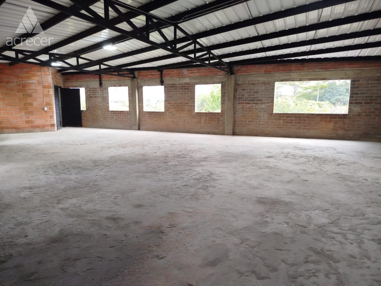 Bodega en arriendo en La Candelaria, Centro, Medellín — foto 3 de 11