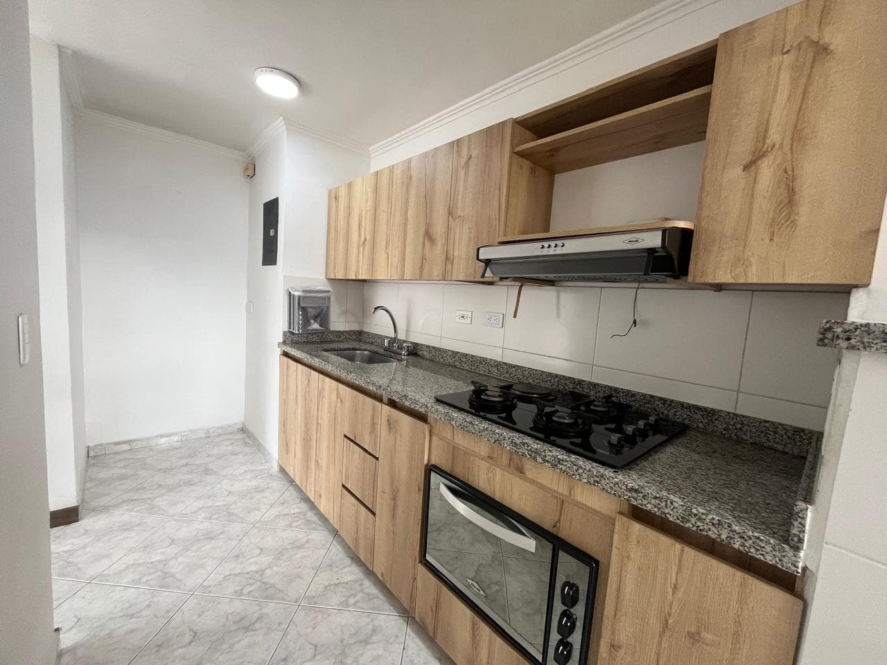 Apartamento en arriendo en Castropol, Poblado, Medellín — foto 2 de 19