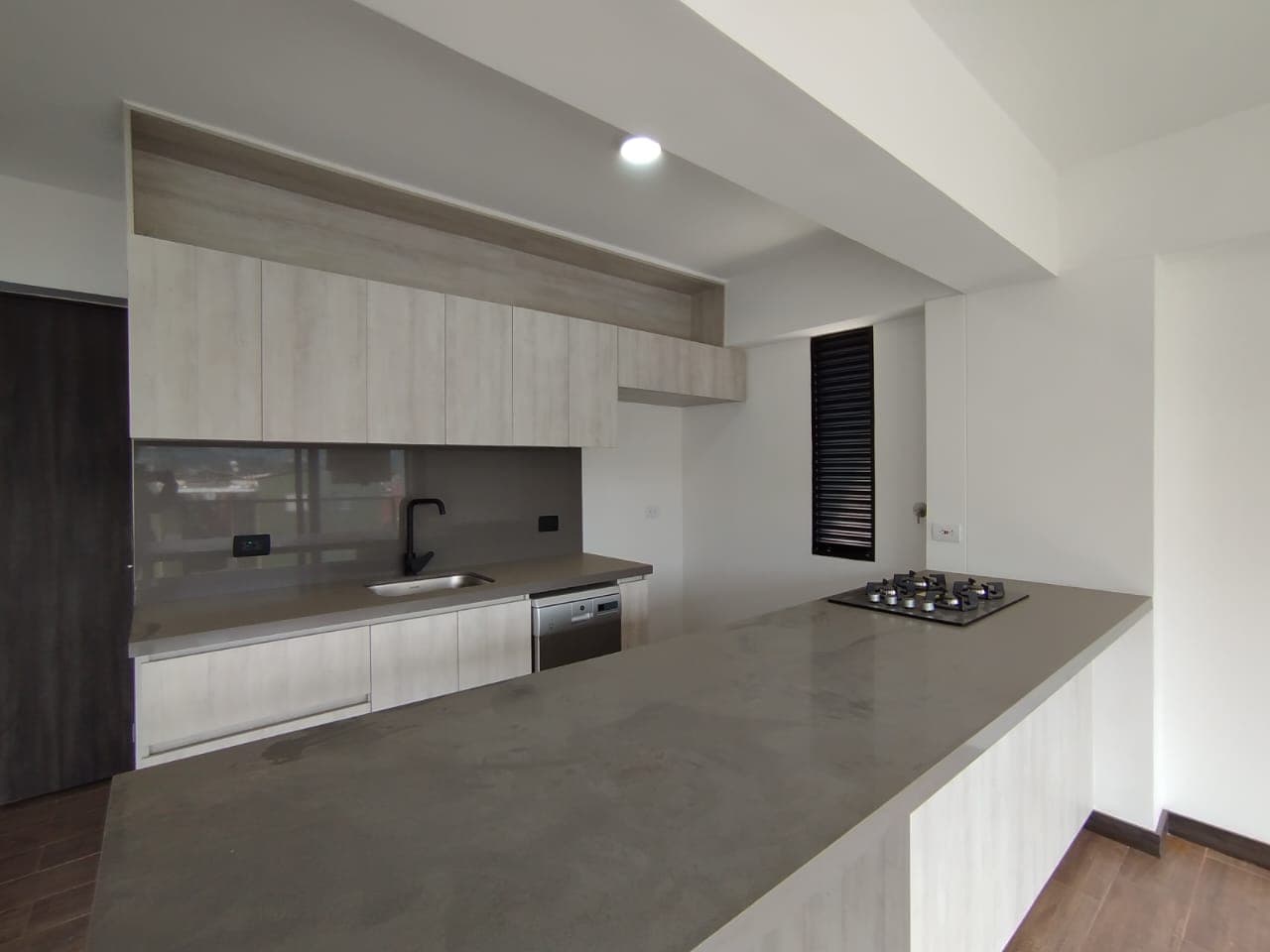 Apartamento en arriendo en Retiro — foto 1 de 14